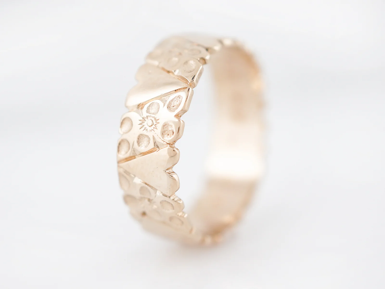 Antique Wedding Band Late Art Deco Orange Blossom in 14k Yellow Gold - Image 4