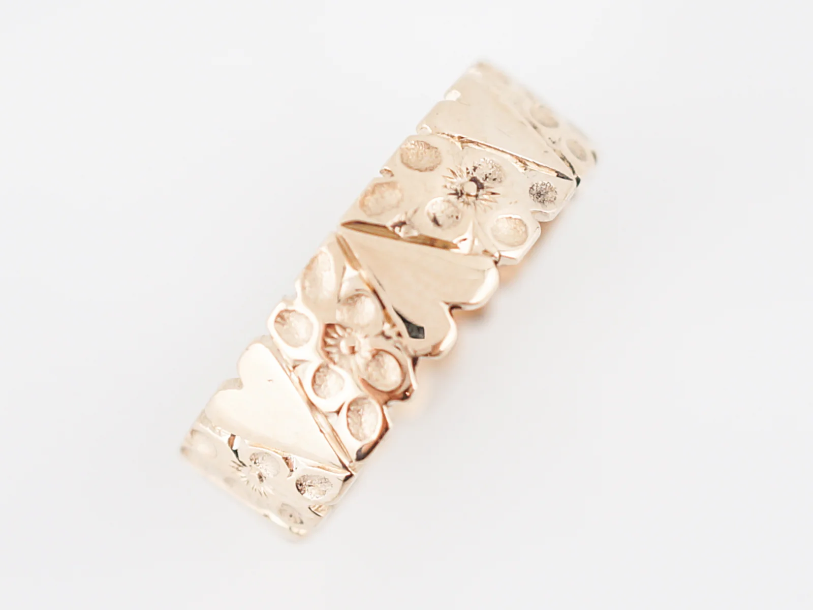 Antique Wedding Band Late Art Deco Orange Blossom in 14k Yellow Gold - Image 2