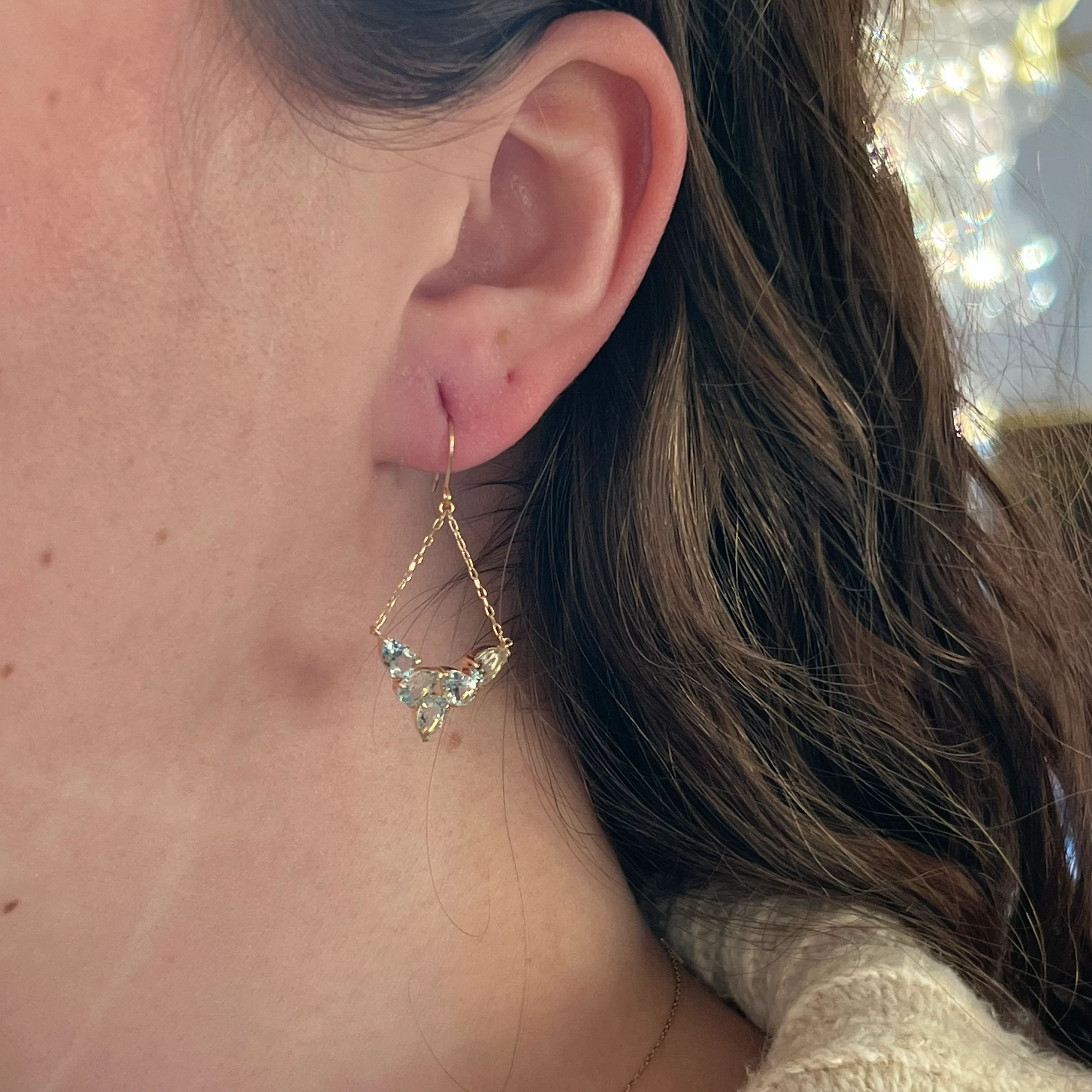 Aquamarine Cluster Chain Drop Earrings in 18k Yellow Gold - Image 4