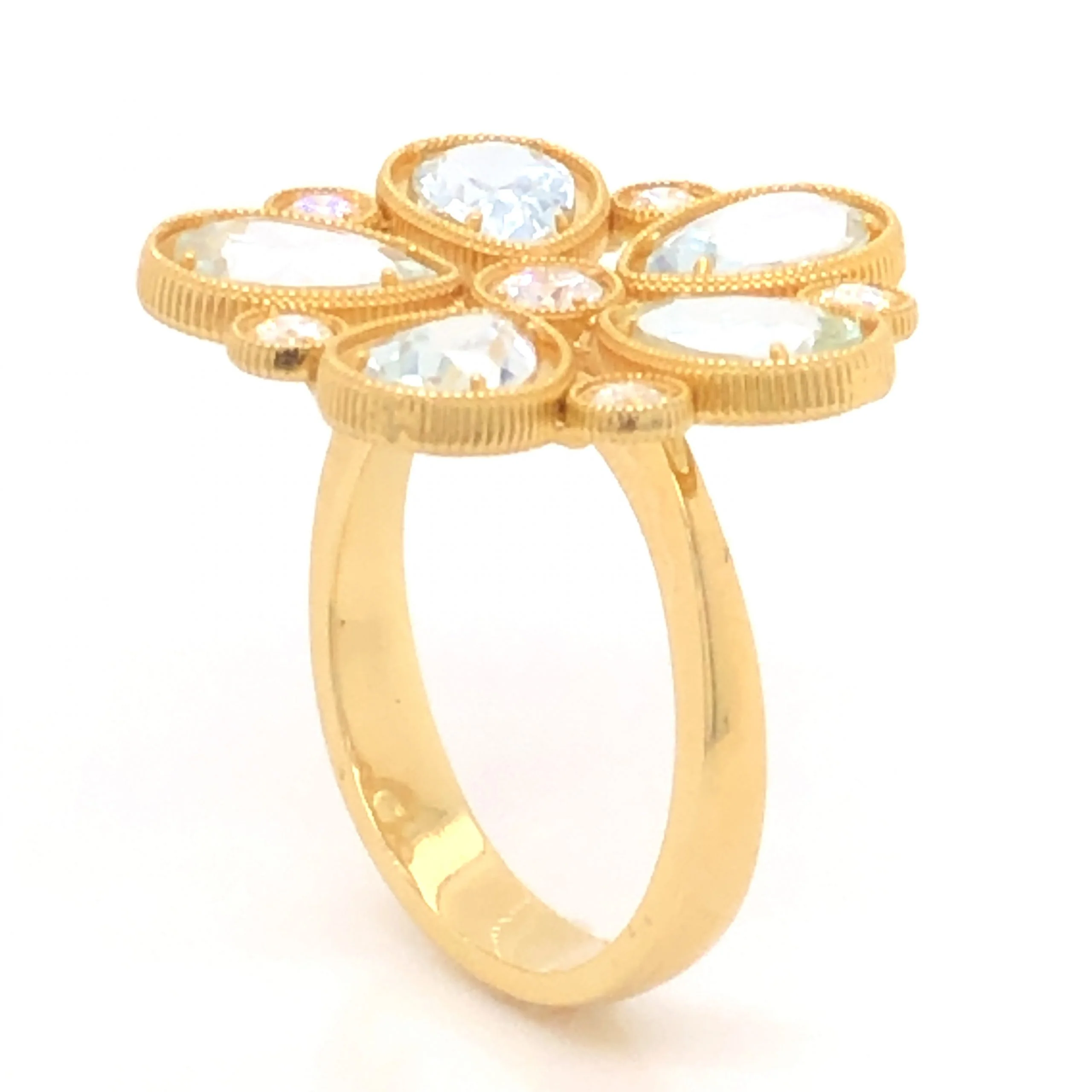 Aquamarine & Diamond Flower Cocktail Ring in 18K Yellow Gold - Image 4