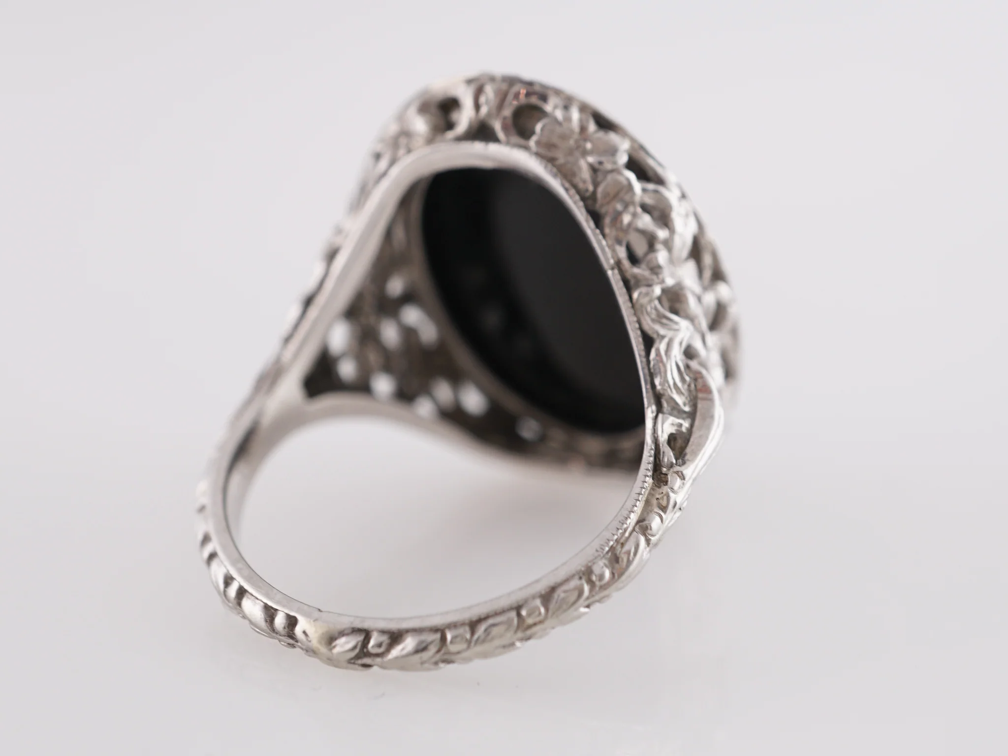 Art Deco Cameo Ring in 18K White Gold - Image 6