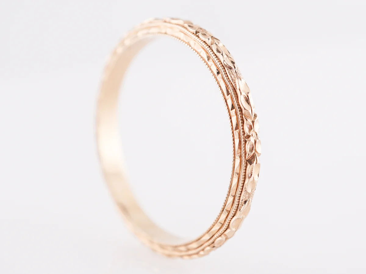Art Deco Engraved Wedding Band in 14k Yellow Gold - Image 3