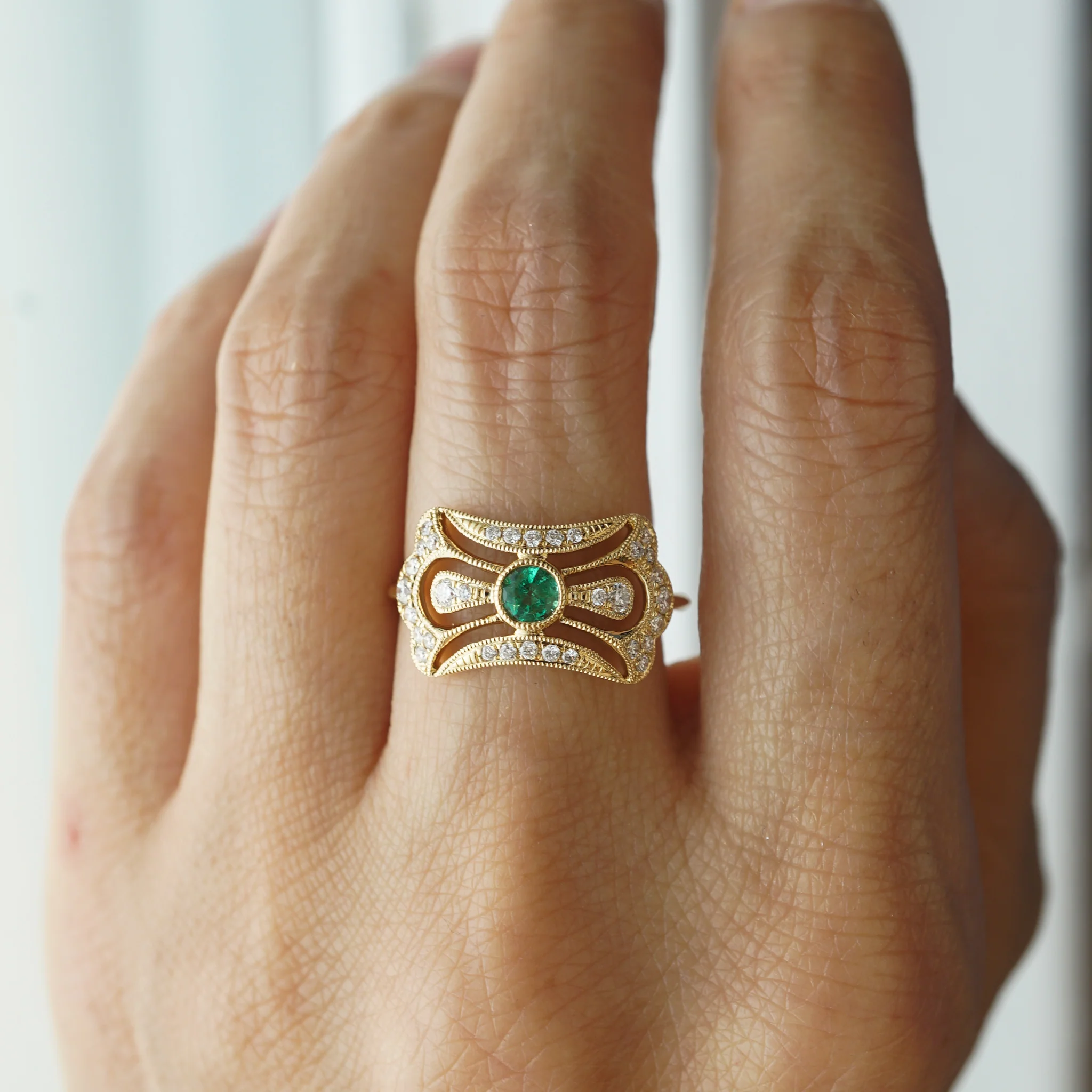 Art Deco Inspired Emerald & Diamond Ring in 18k Yellow Gold - Image 7