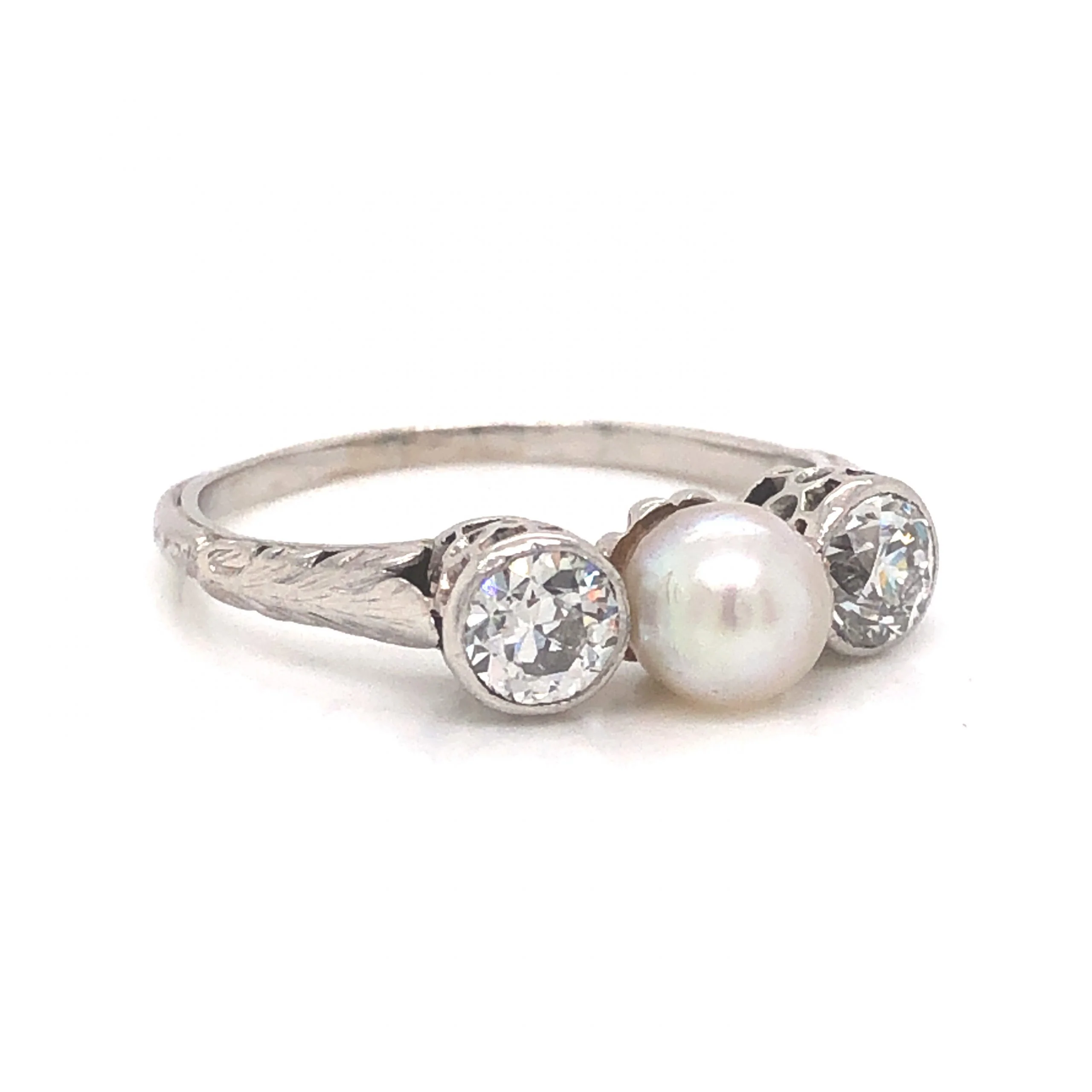 Art Deco Natural Pearl & Diamond Ring in Platinum - Image 3