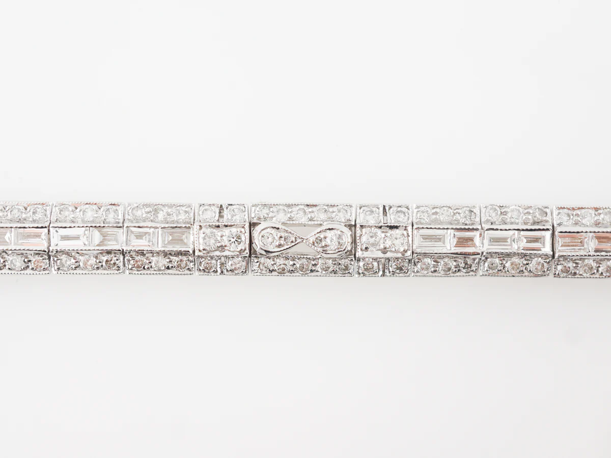Art Deco Style Bracelet in White Gold w/ Diamonds 4.50 Carats