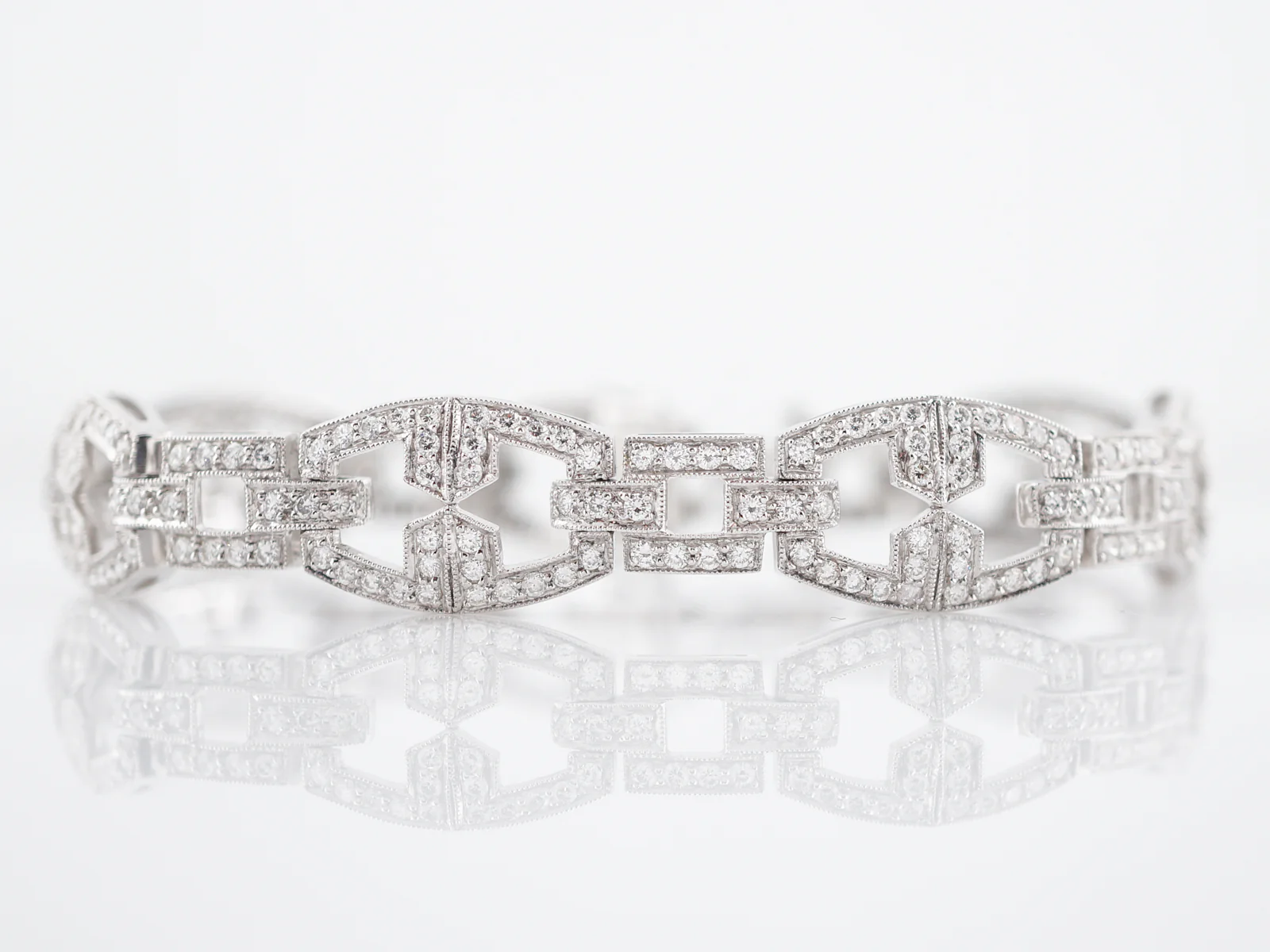 Art Deco Style Bracelet Modern 4.11 Round Brilliant Cut Diamonds in Platinum