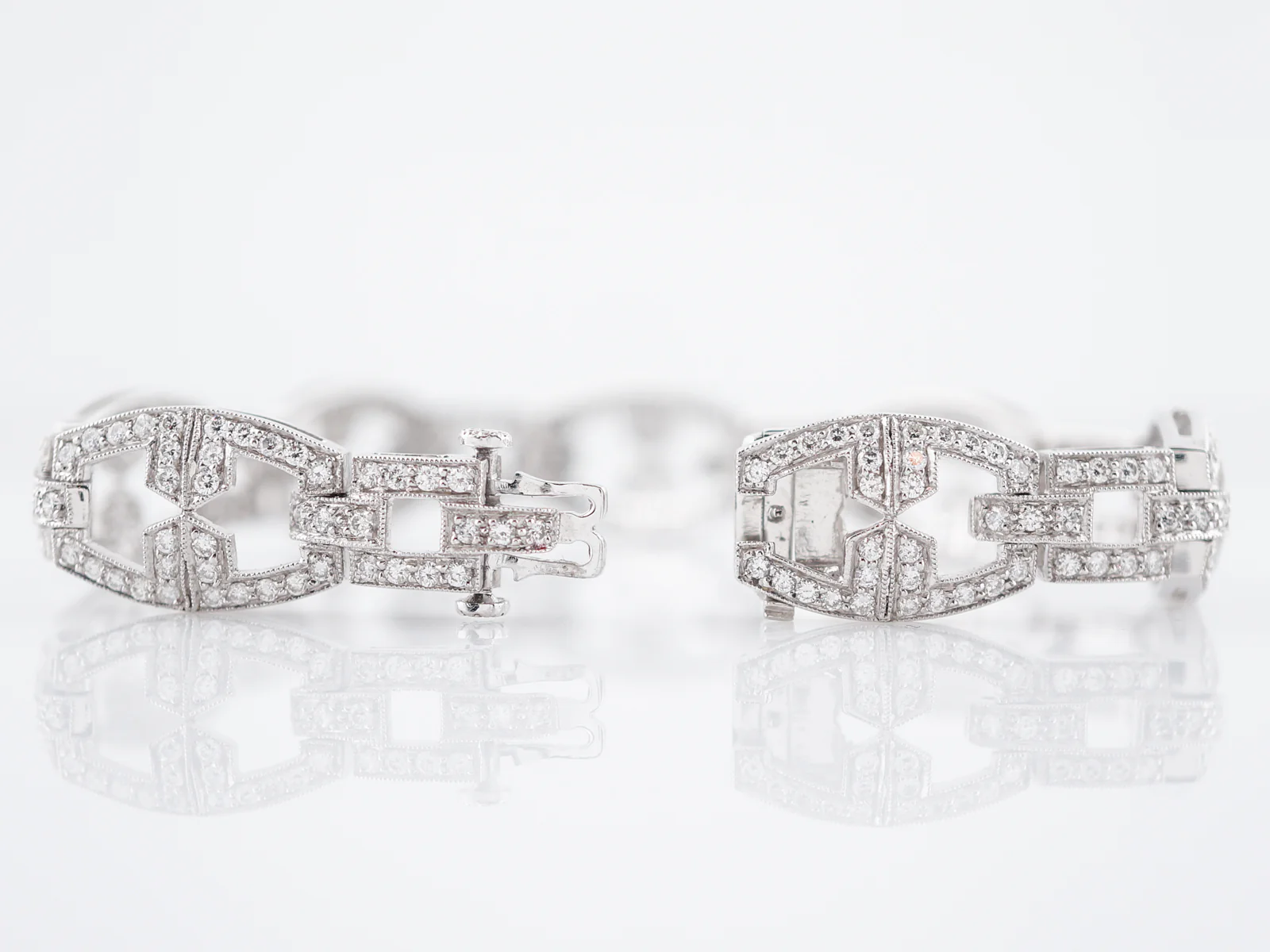 Art Deco Style Bracelet Modern 4.11 Round Brilliant Cut Diamonds in Platinum - Image 2