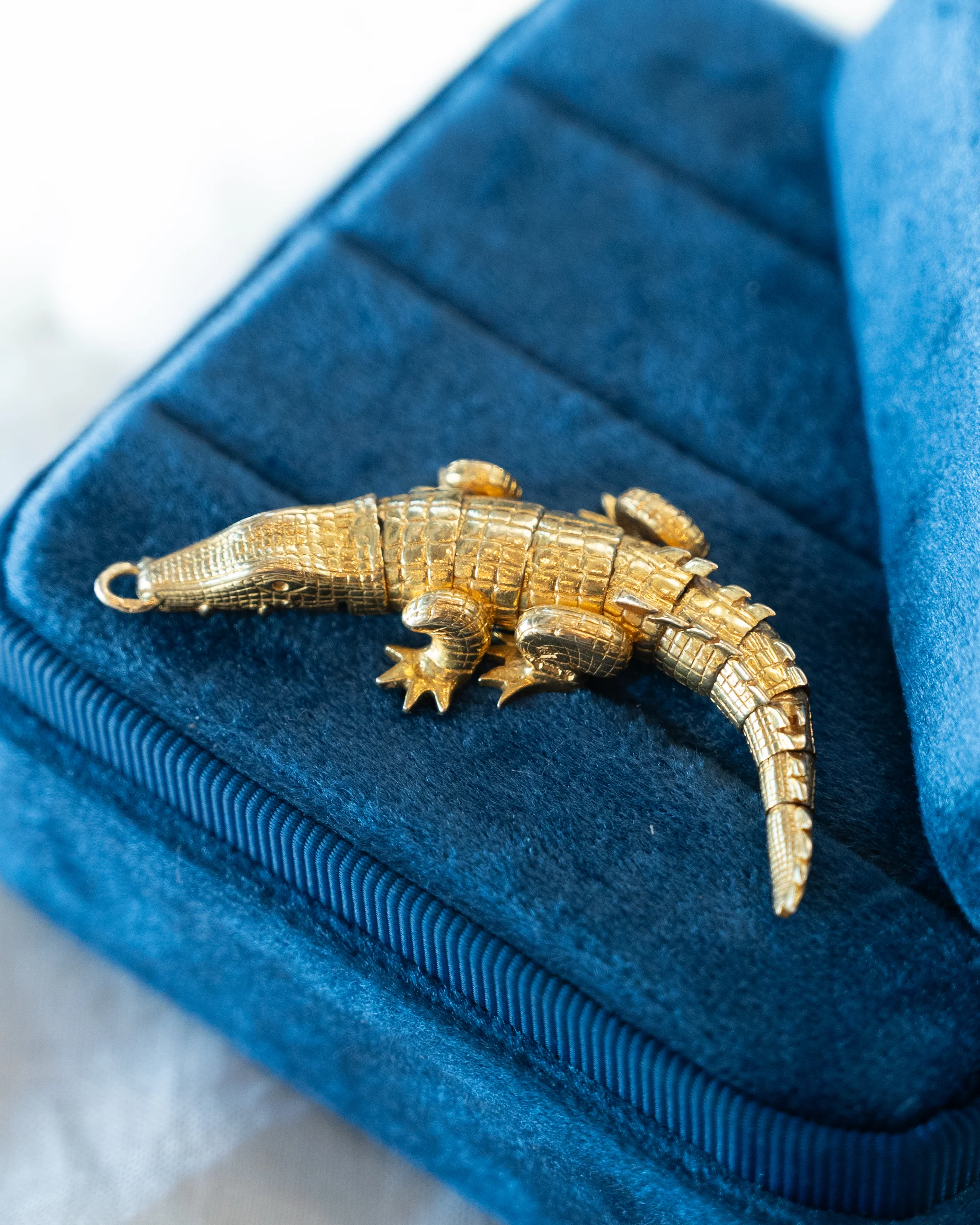 Articulated Alligator Pendant 22k Yellow Gold - Image 5