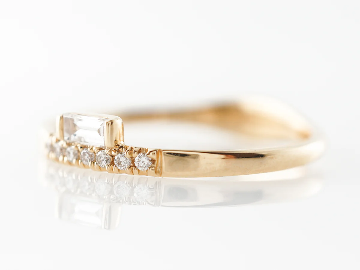 Baguette & Round Diamond Wedding Band 18k Yellow Gold - Image 2