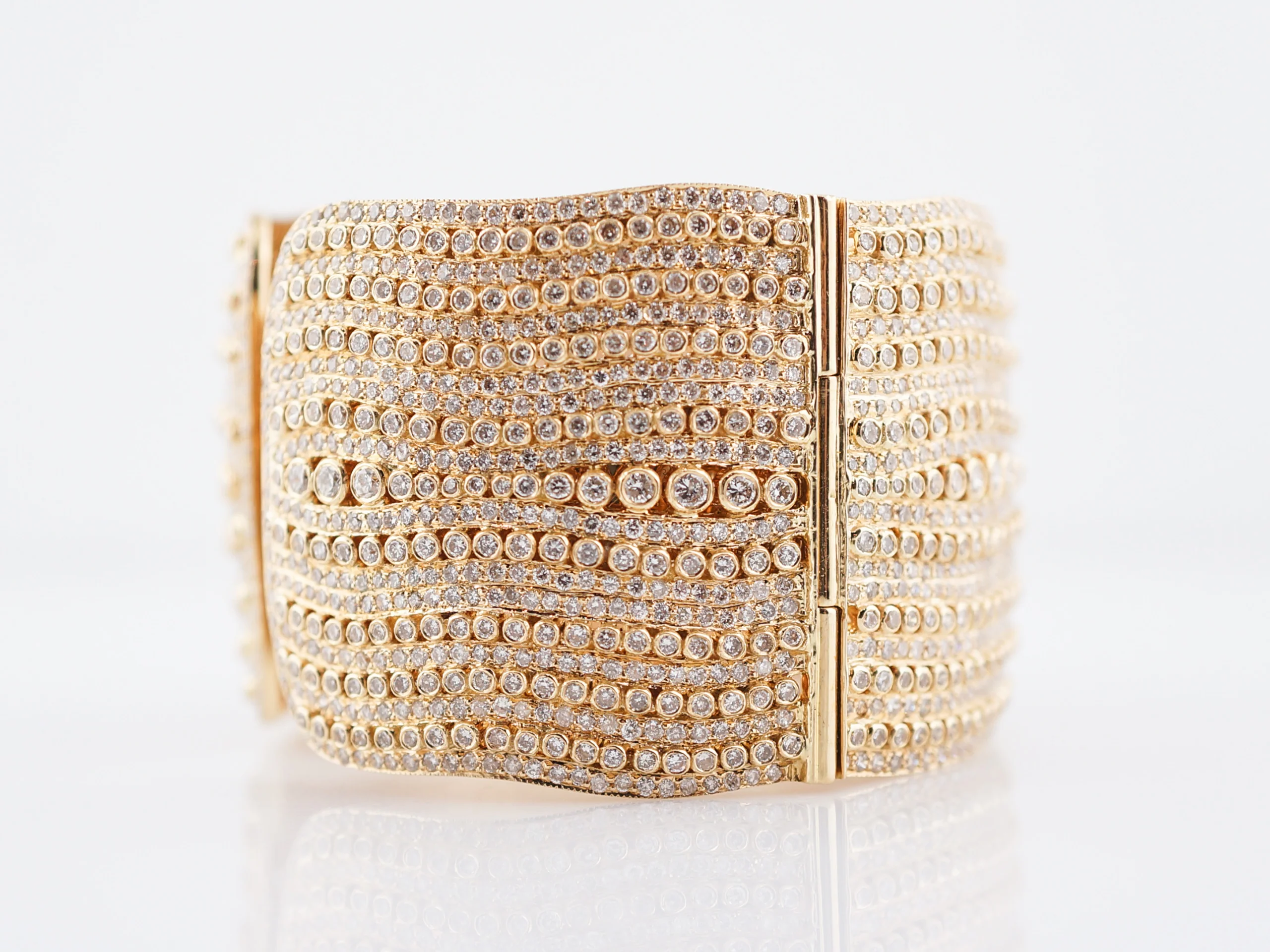 ***RTV***Bangle Bracelet Modern 24.58 Round Brilliant Cut Diamonds in 18K Yellow Gold - Image 2
