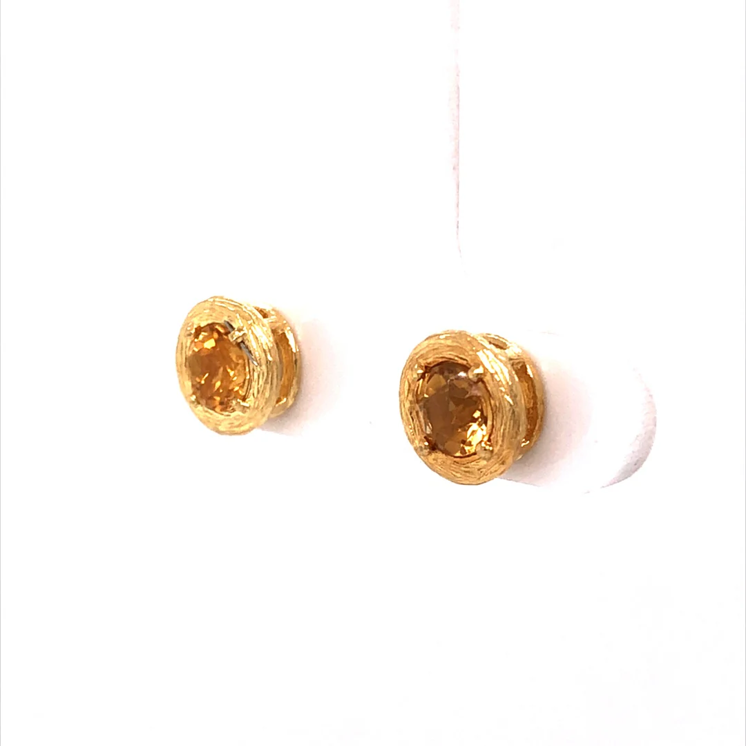 Bark Textured Citrine Stud Earrings in 18k Yellow Gold - Image 2