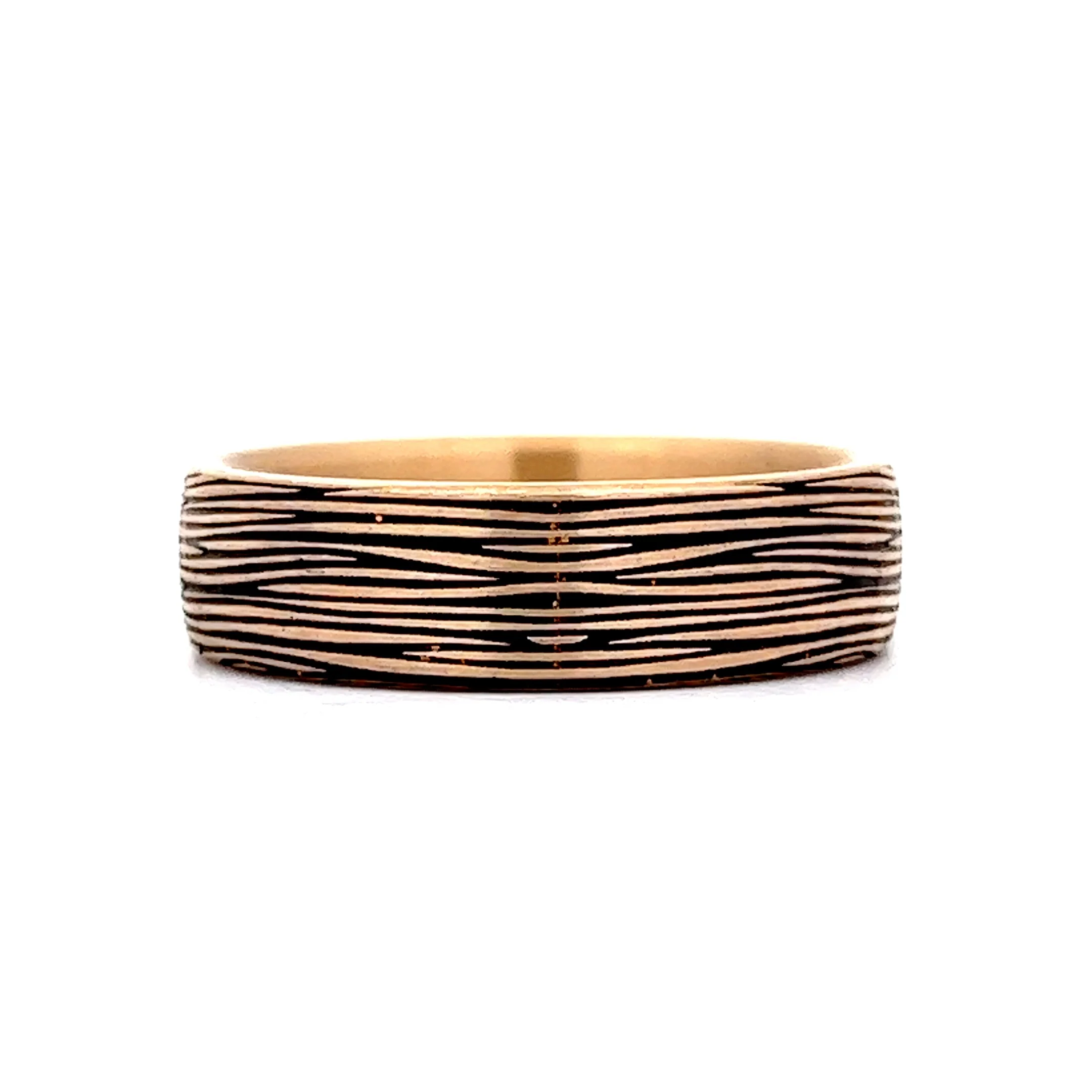 Benchmark Men's Wood Grain Tantalum Wedding Band in Yellow Gold - Image 2