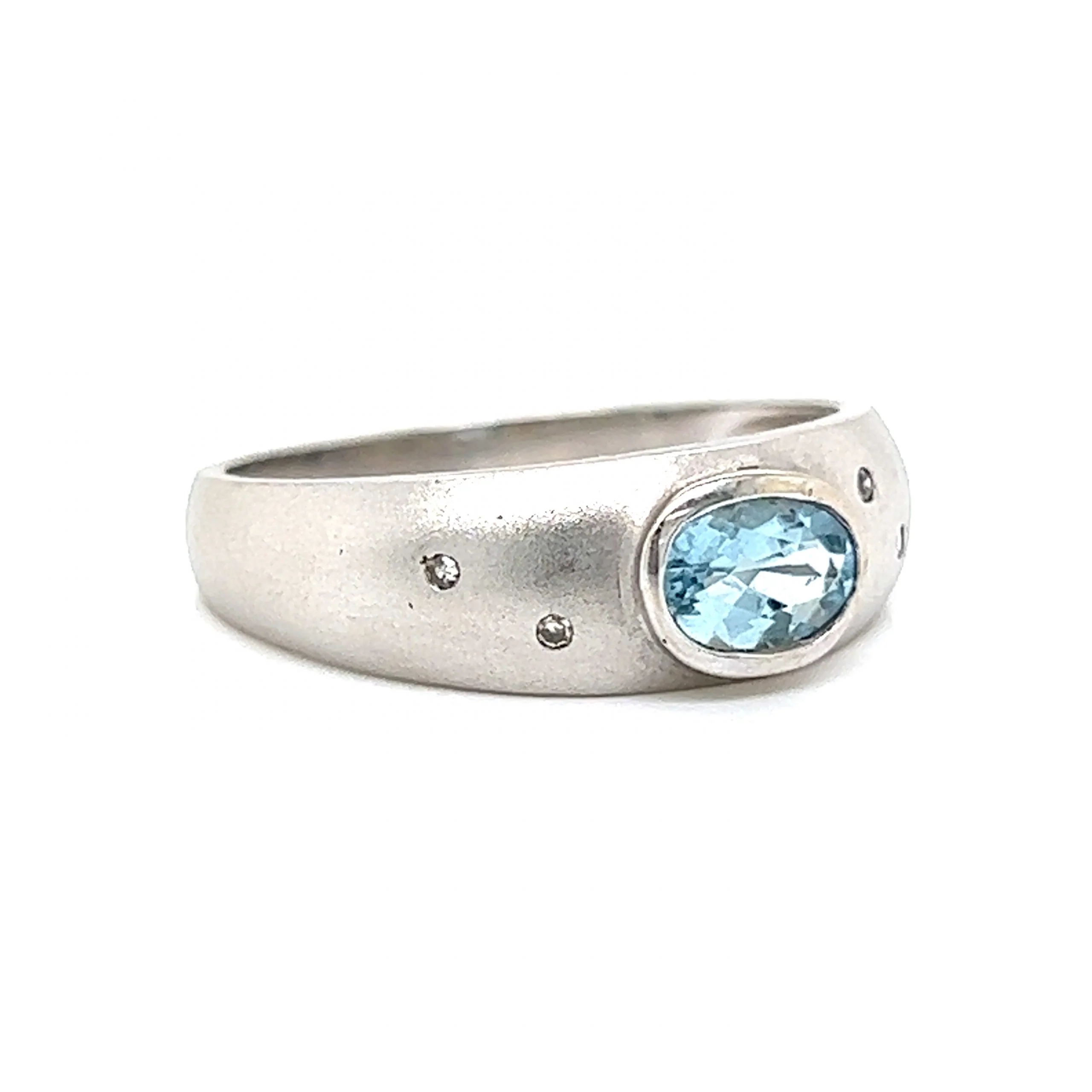 Bezel Set Aquamarine Etoile Ring in 14k White Gold - Image 3