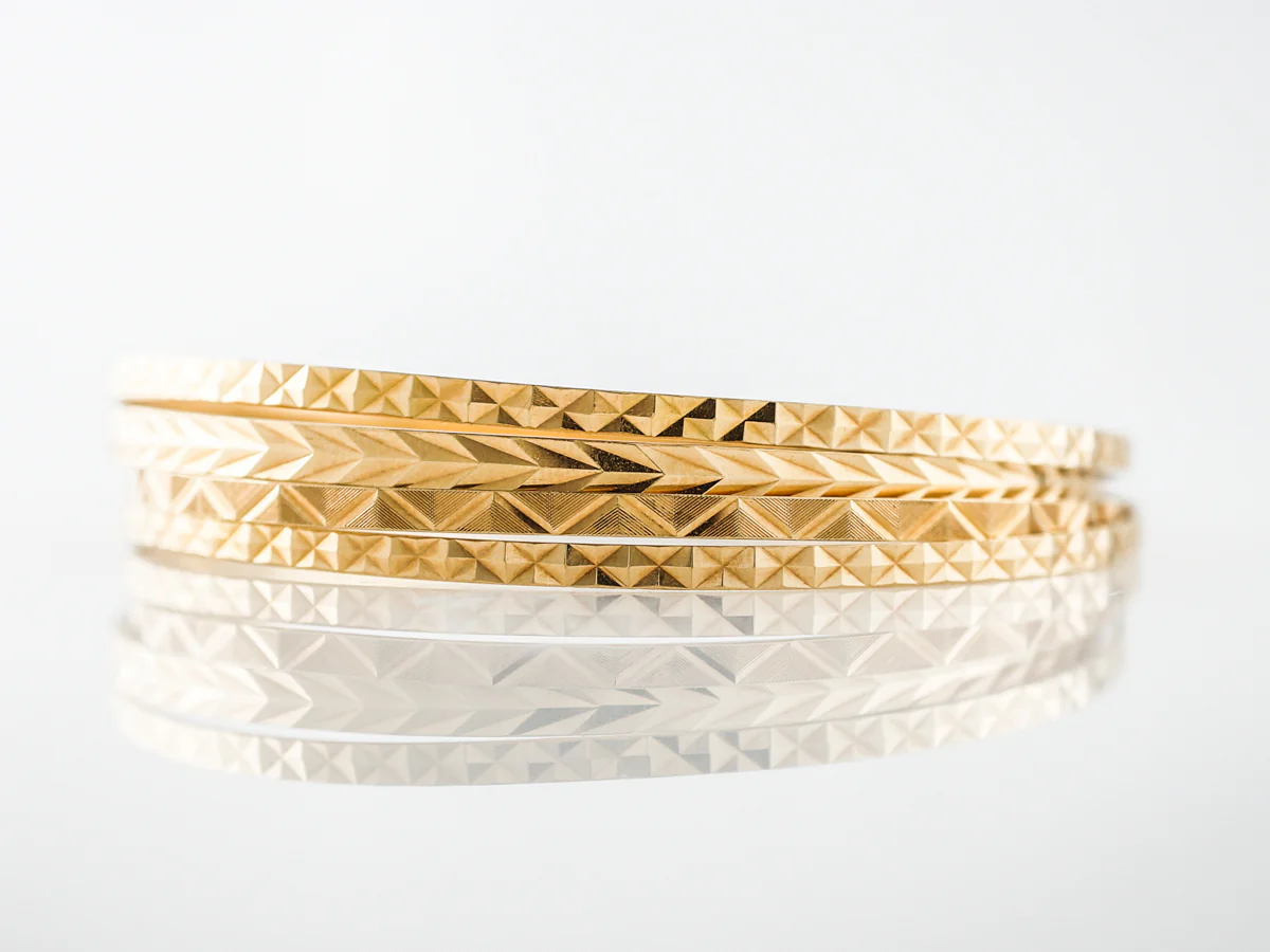 Bracelet Engraved Bangles Modern in 18k Yellow Gold - Image 2
