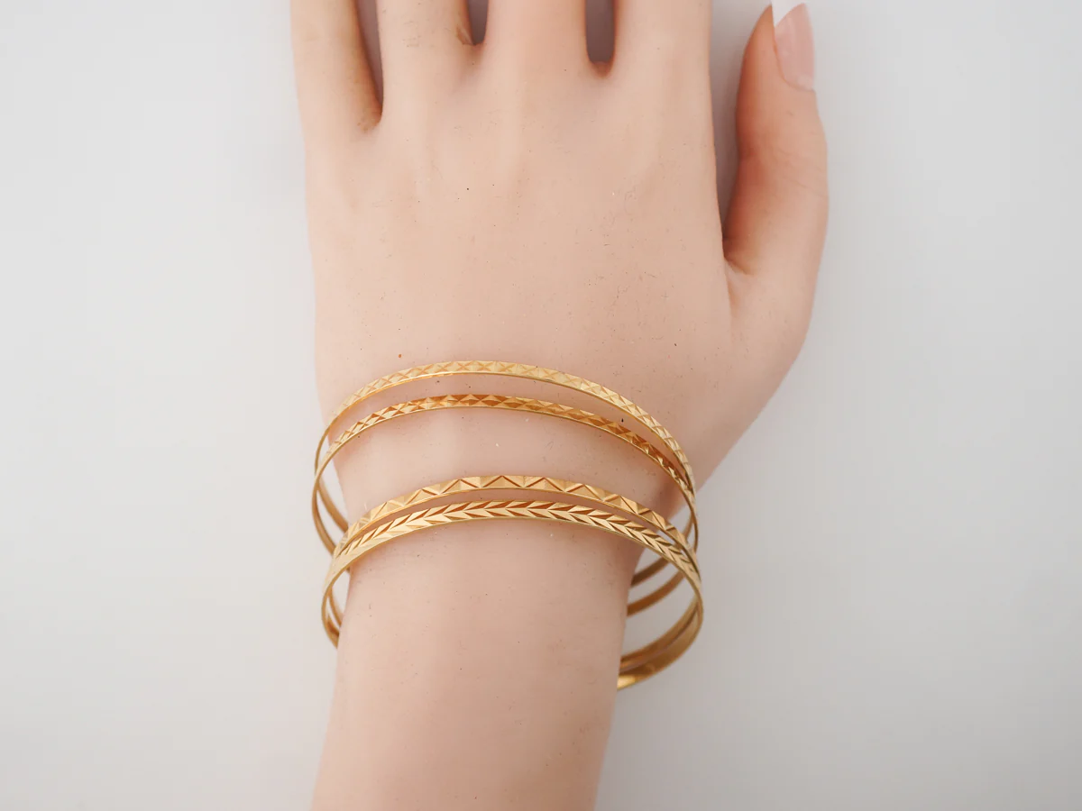 Bracelet Engraved Bangles Modern in 18k Yellow Gold - Image 7
