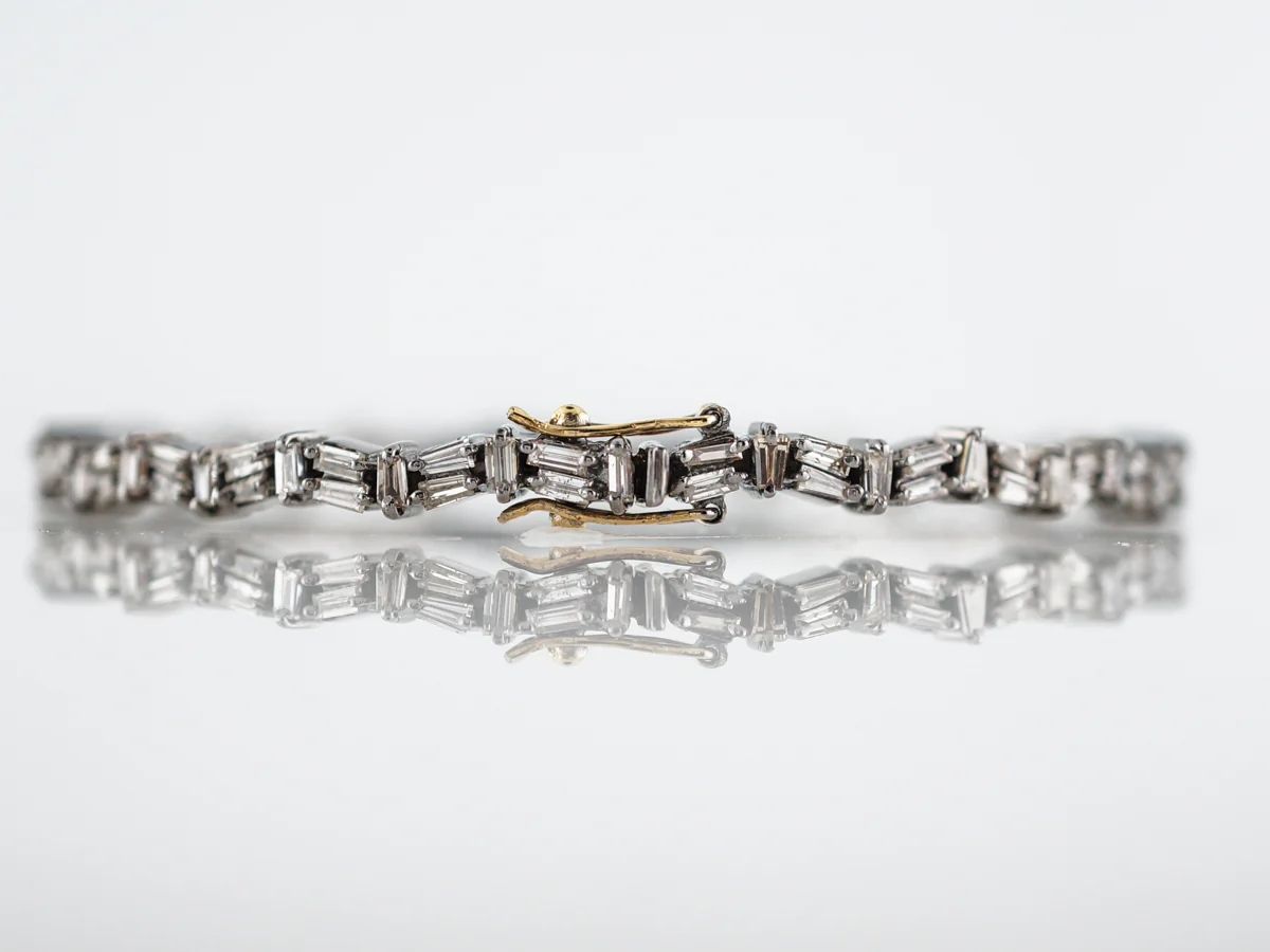 Bracelet Modern 3.75 Tapered Baguette Diamonds in Sterling Silver - Image 2