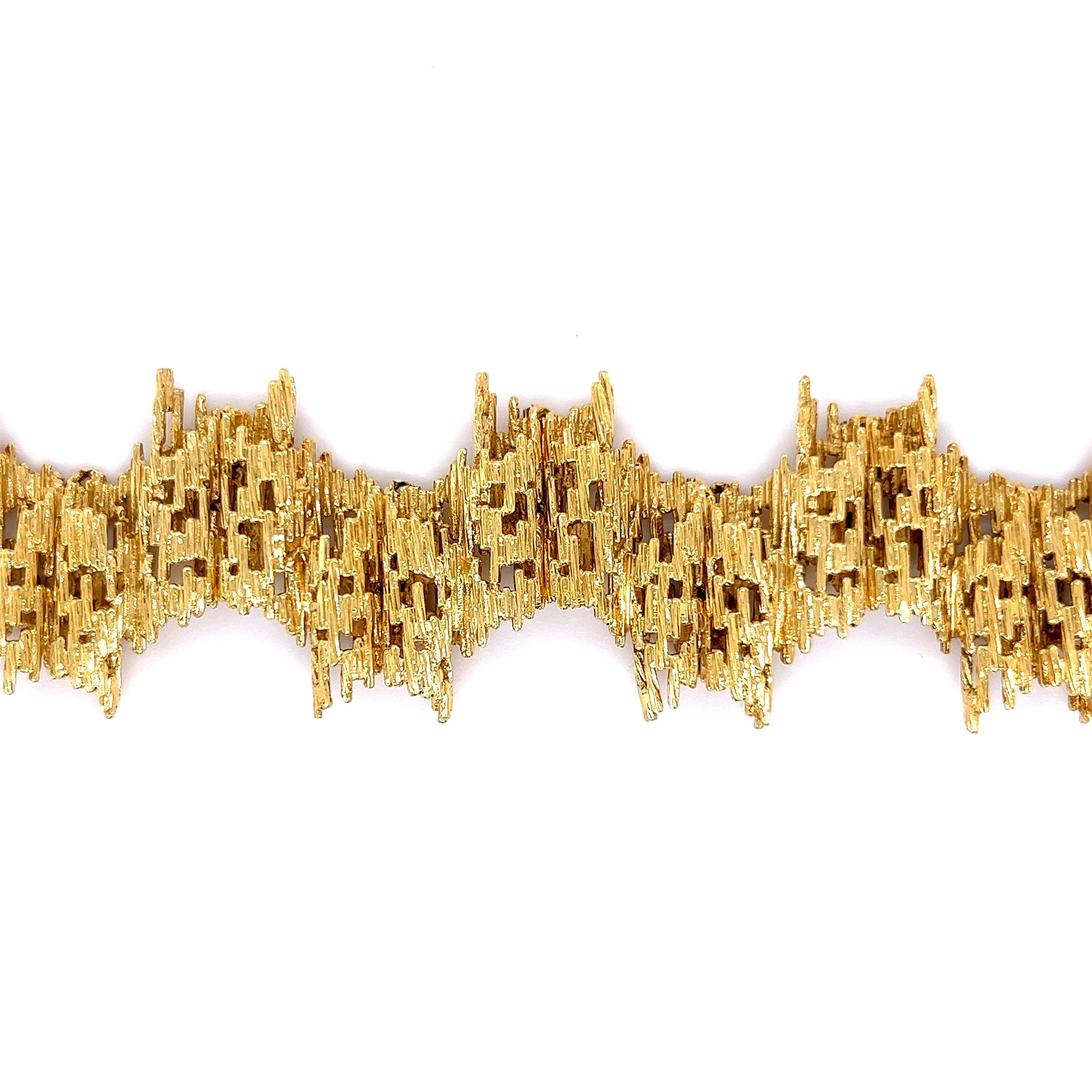 Brutalist Bark Textured Bracelet in 18k Yellow Gold - Image 4