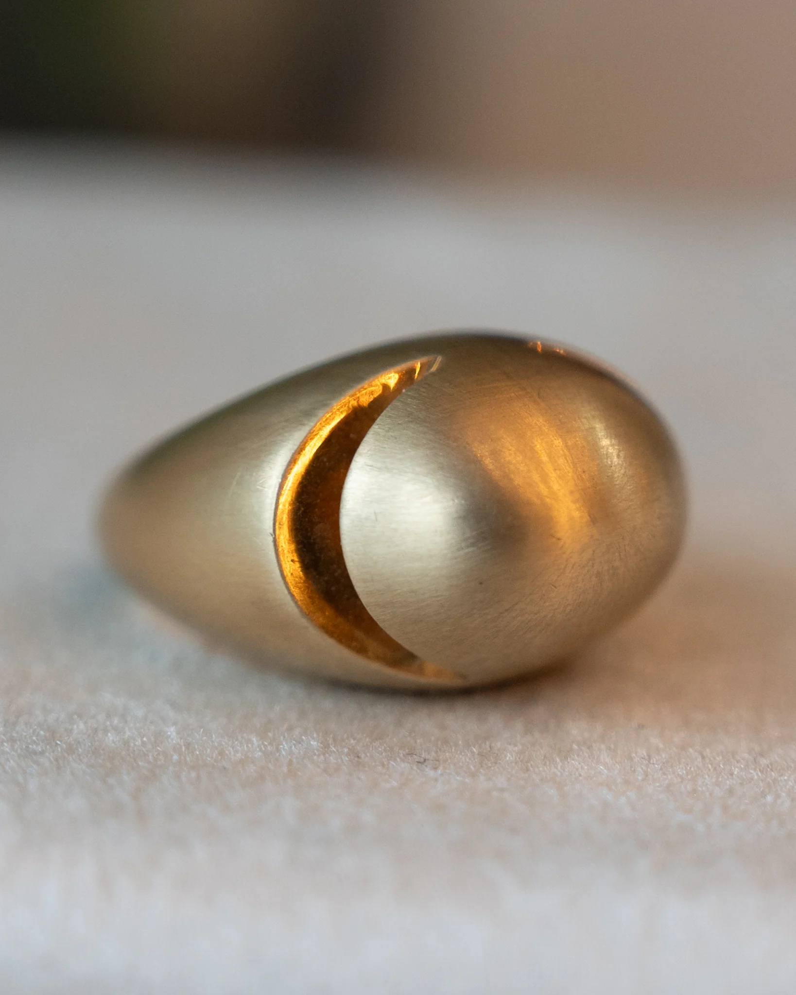Bvlgari Cabochon Dome Cocktail Ring in 18k - Image 9