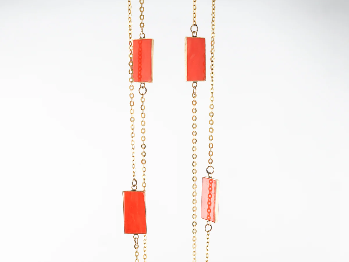 Cabochon Cut Coral Necklace in 14k Yellow Gold - Image 5