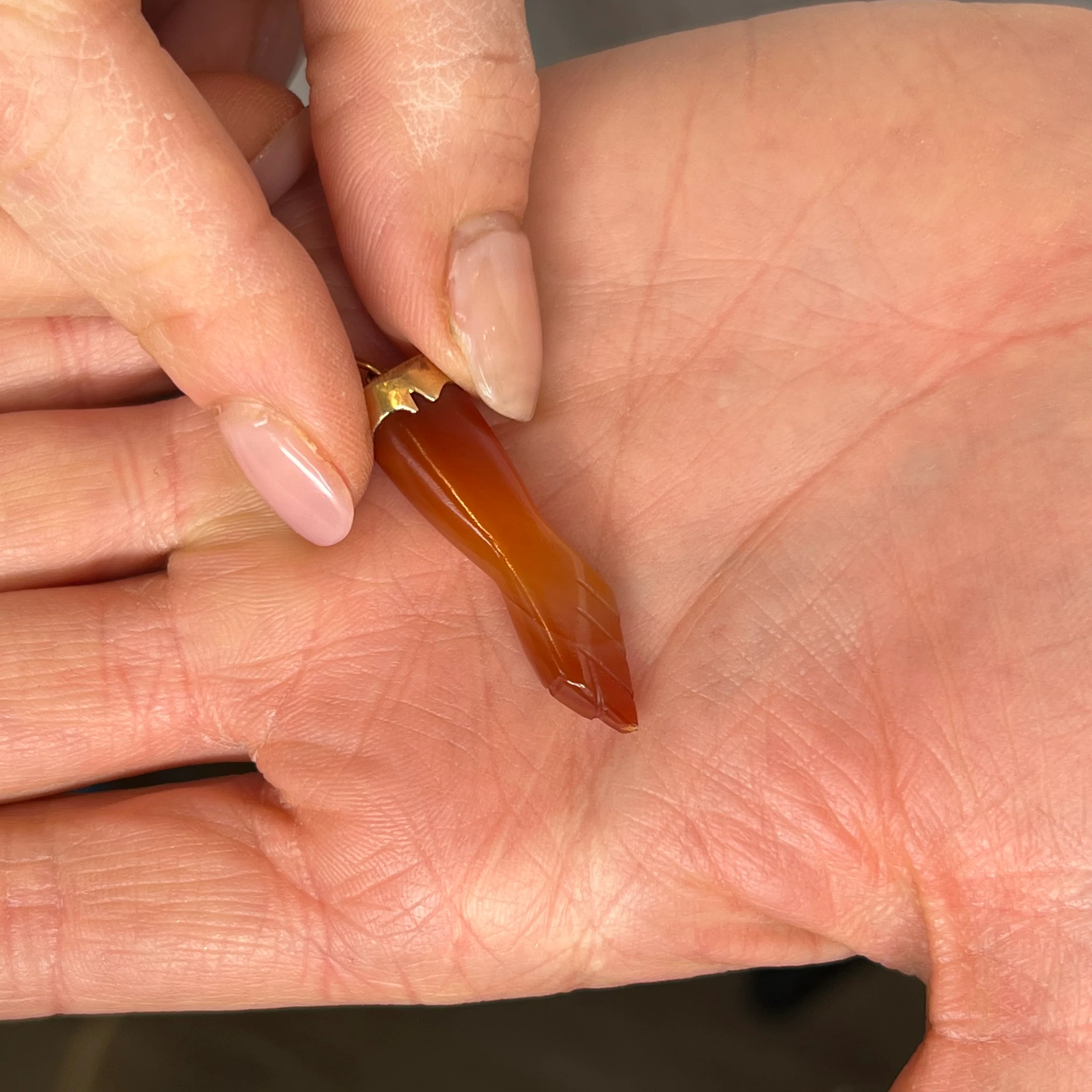 Carnelian Figa Charm Pendant in 10k Yellow Gold - Image 4
