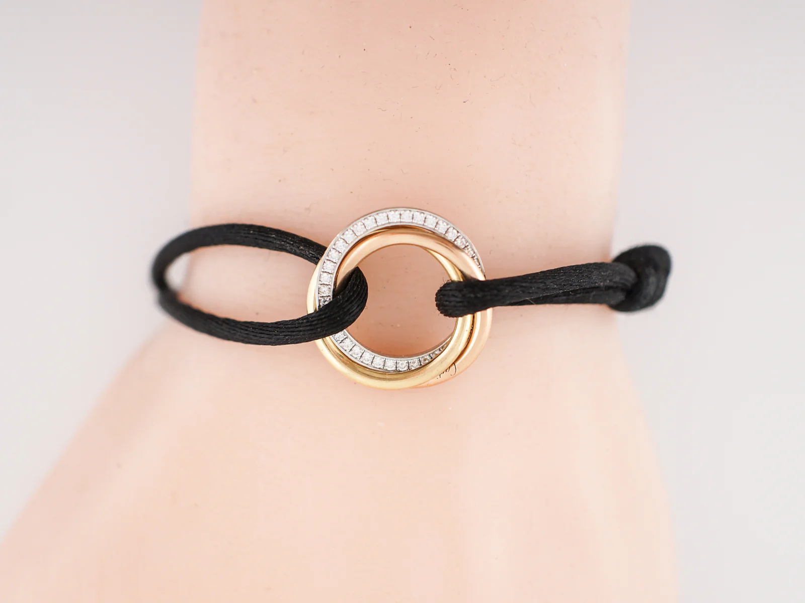 Cartier Bracelets Modern .20 Round Brilliant Cut Diamonds in 18k Yellow, Rose & White Gold - Image 5