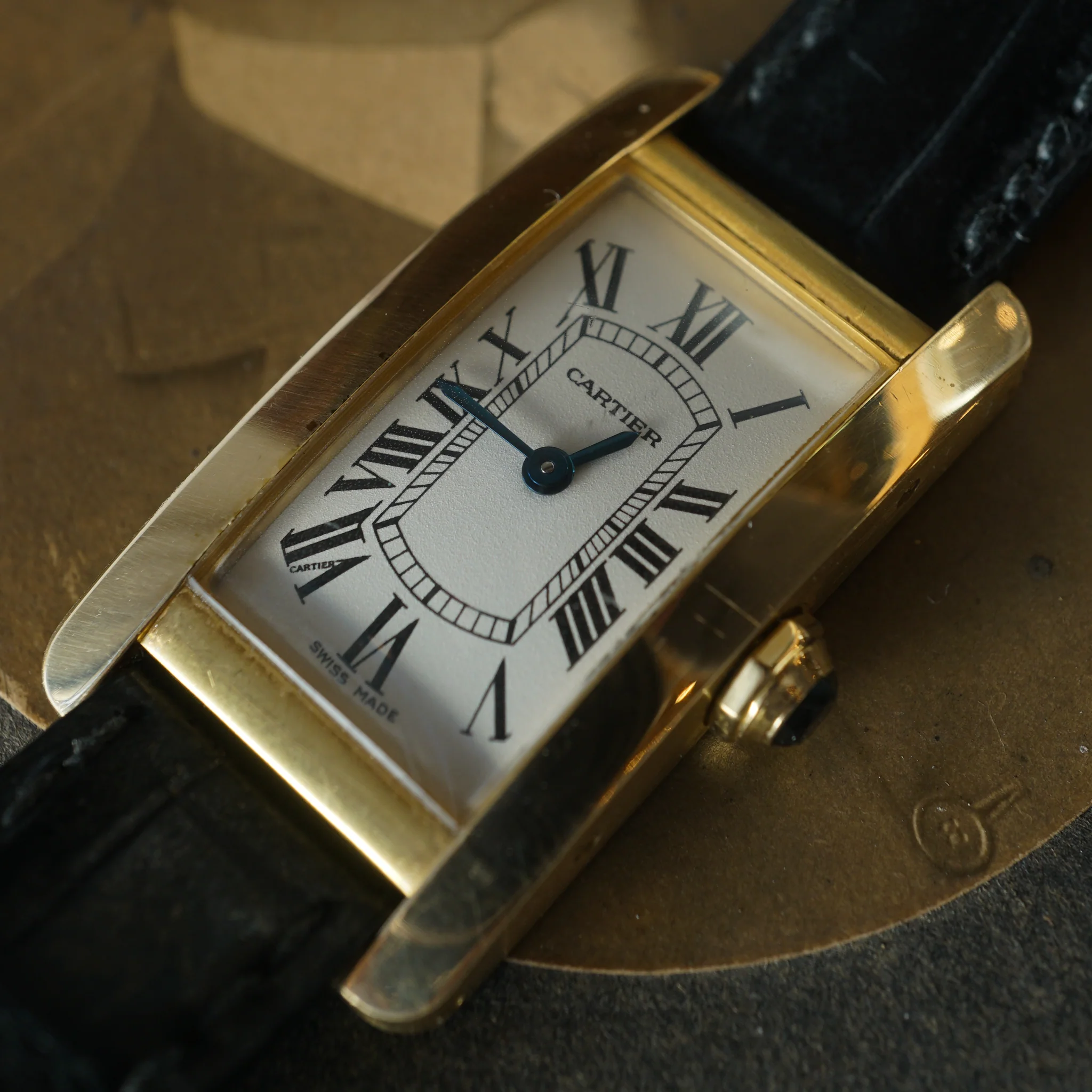 Cartier Tank Américaine Watch in 18k Yellow Gold - Image 5