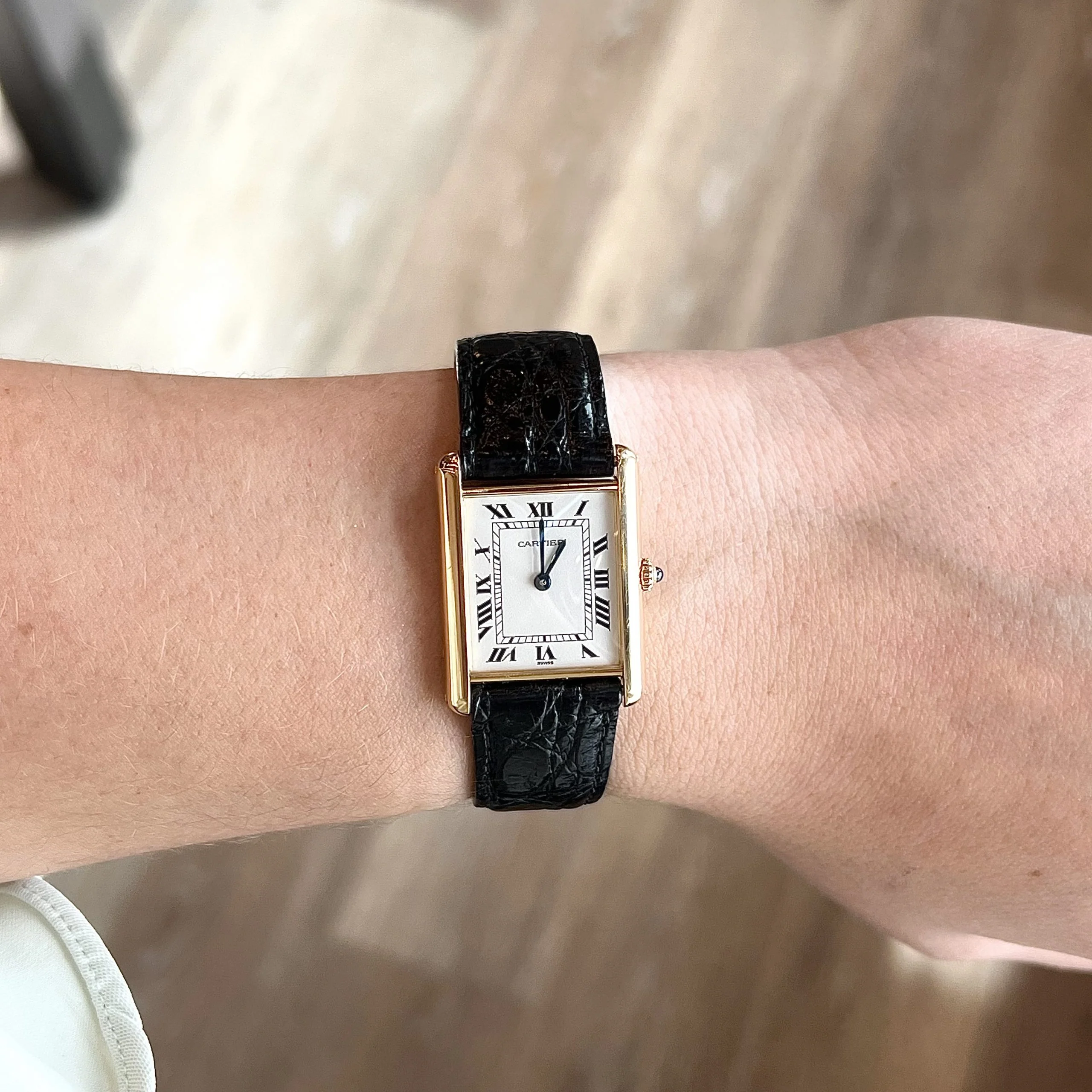 Cartier Tank Louis Watch in 18k Yellow Gold - Image 4