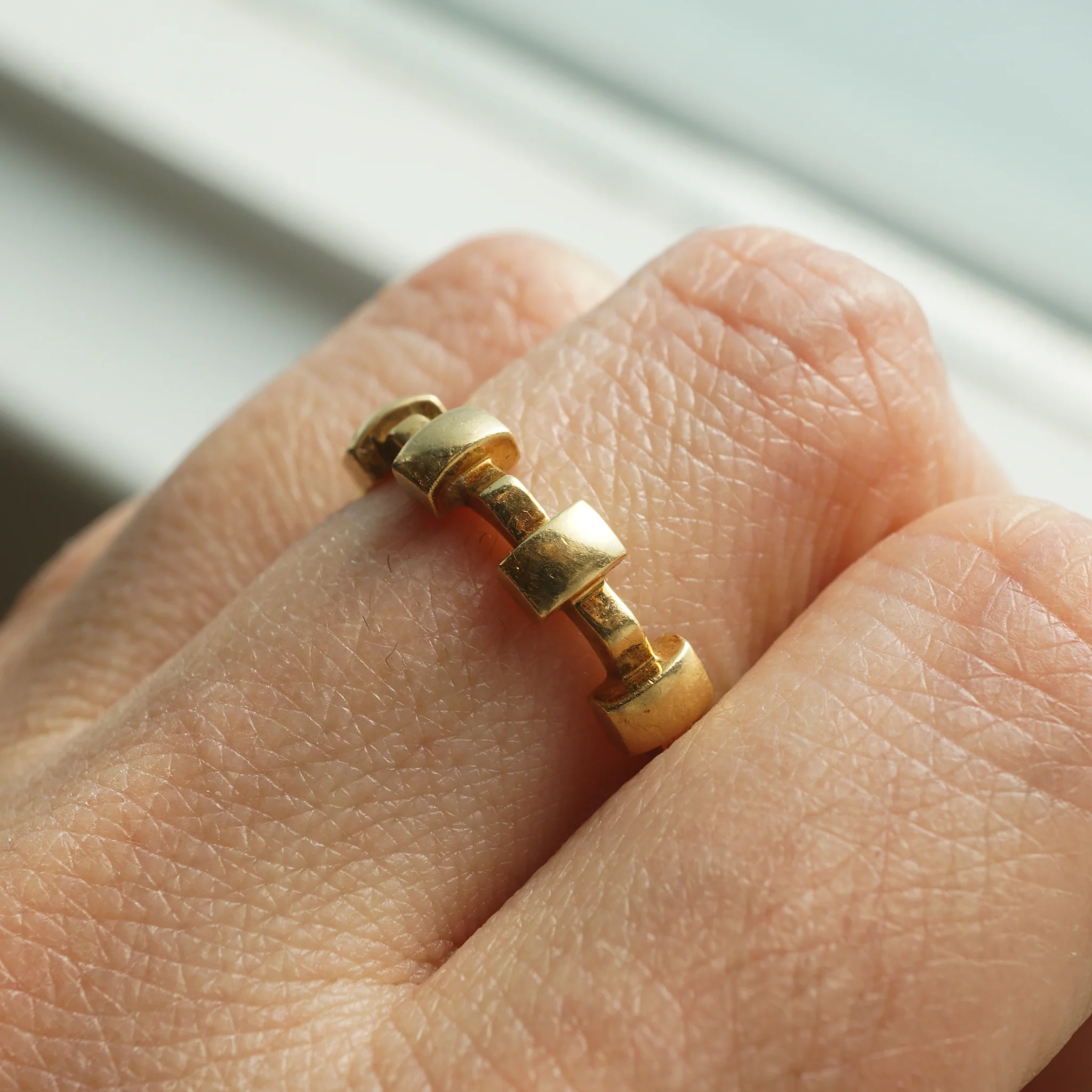 Chanel Stacking Band in 18k Yellow Gold - Image 5