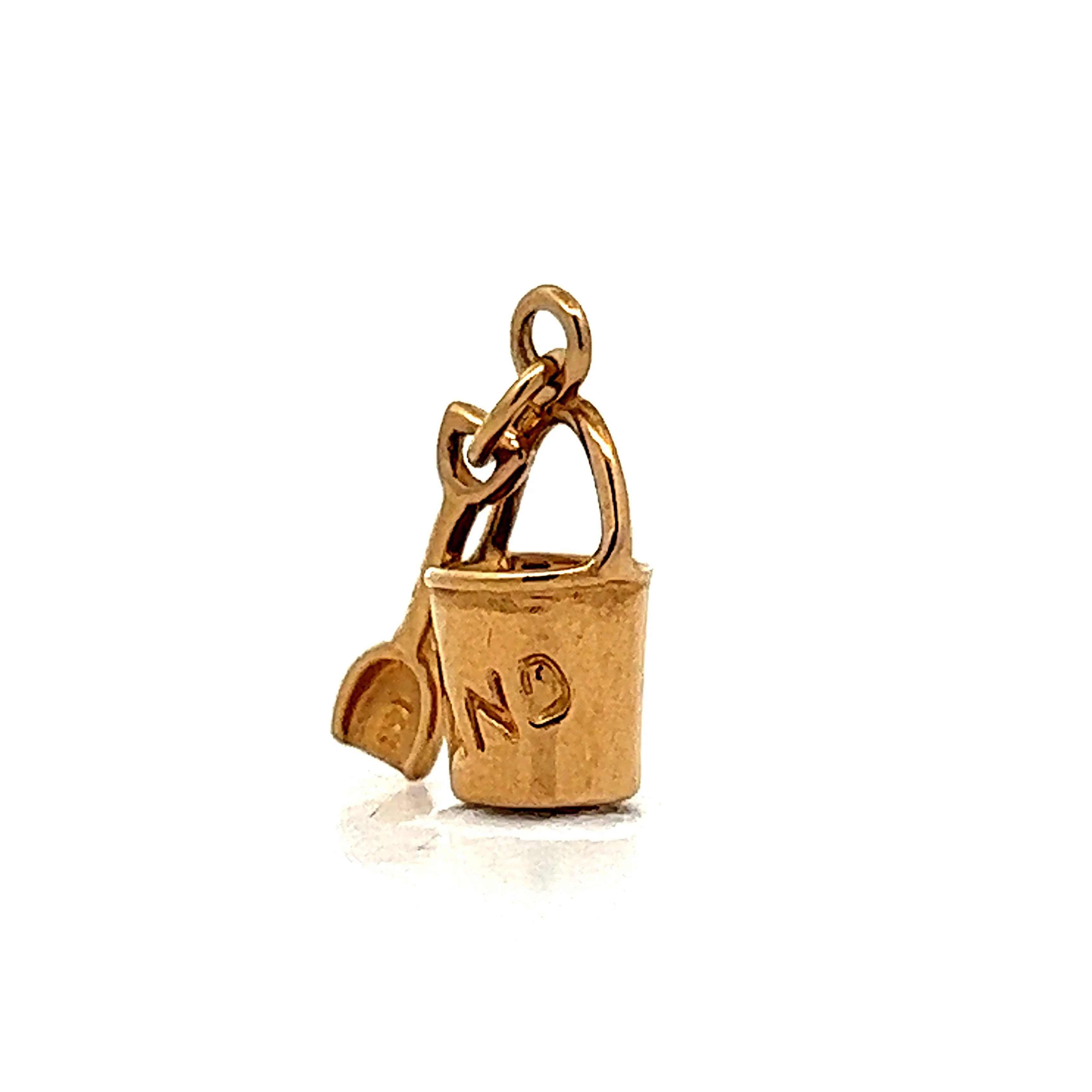 Vintage Sand Pail Bucket Charm in 14k Yellow Gold - Image 2