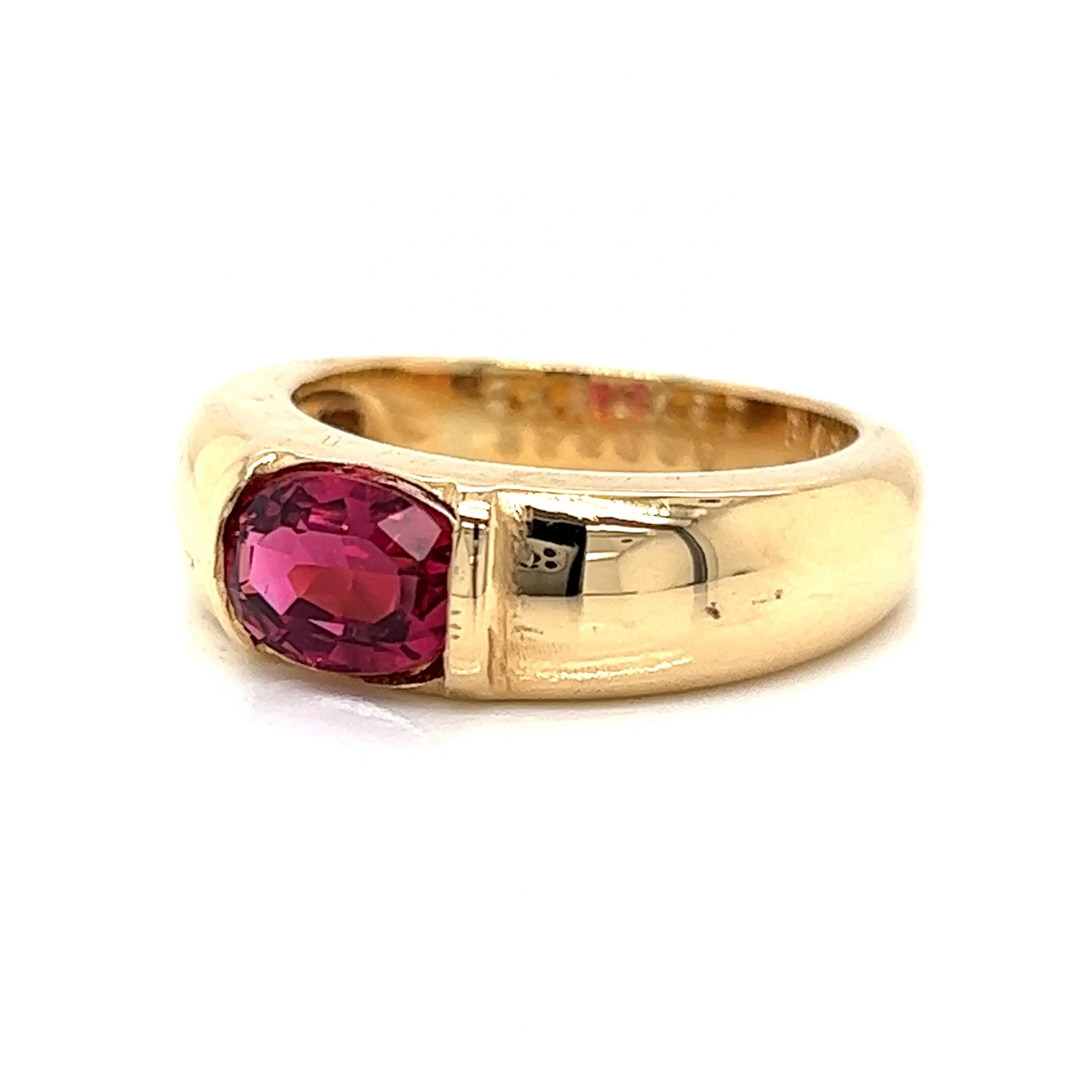 Chaumet Oval Cut Pink Tourmaline Ring in 18k Yellow Gold - Image 2