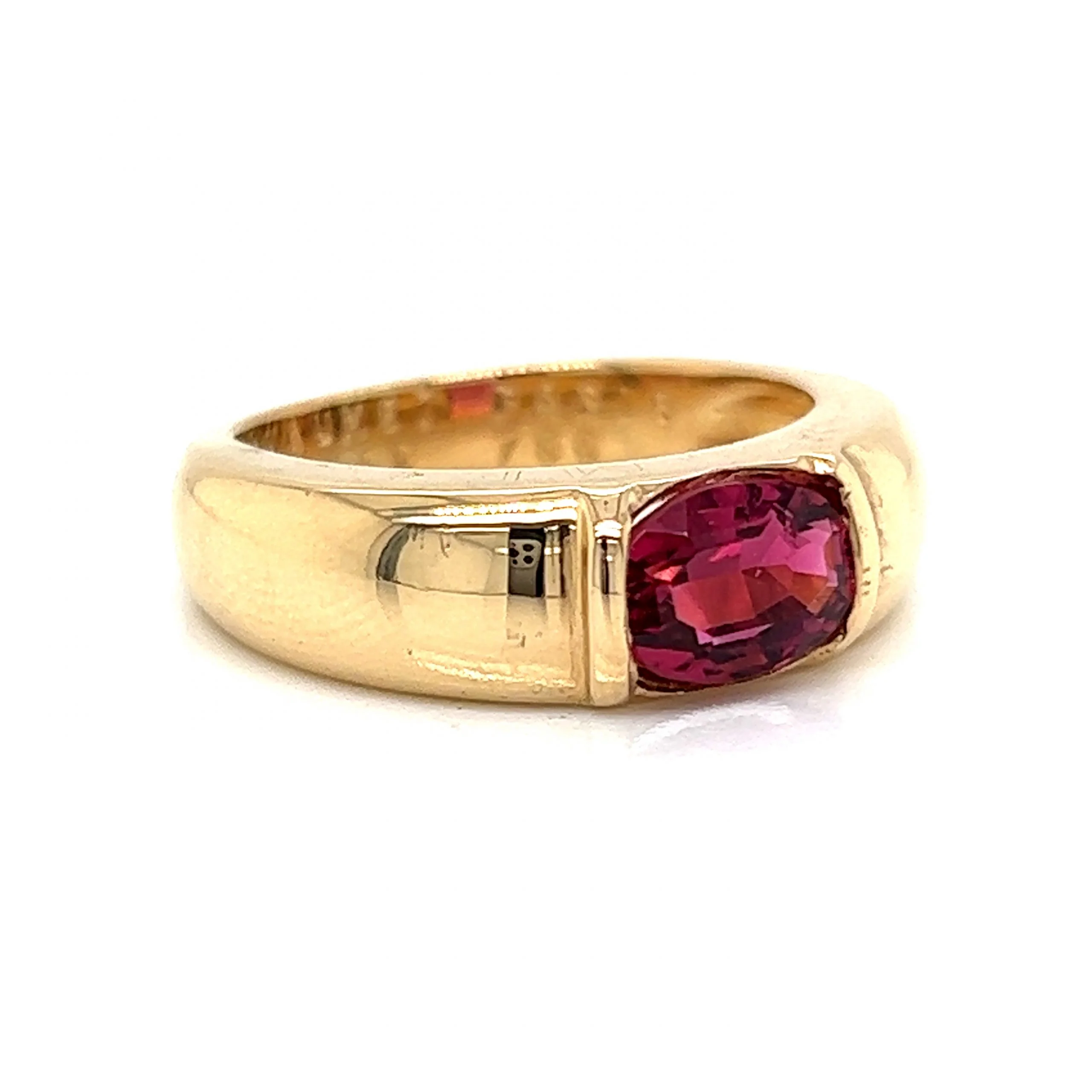 Chaumet Oval Cut Pink Tourmaline Ring in 18k Yellow Gold - Image 3