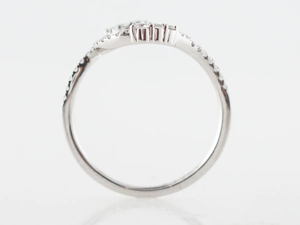 Circular Diamond Right Hand Ring in White Gold - Image 4