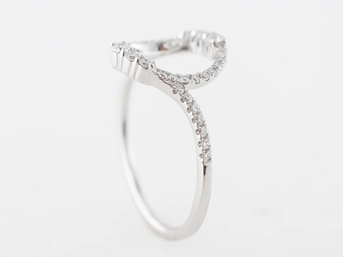 Circular Diamond Right Hand Ring in White Gold - Image 5
