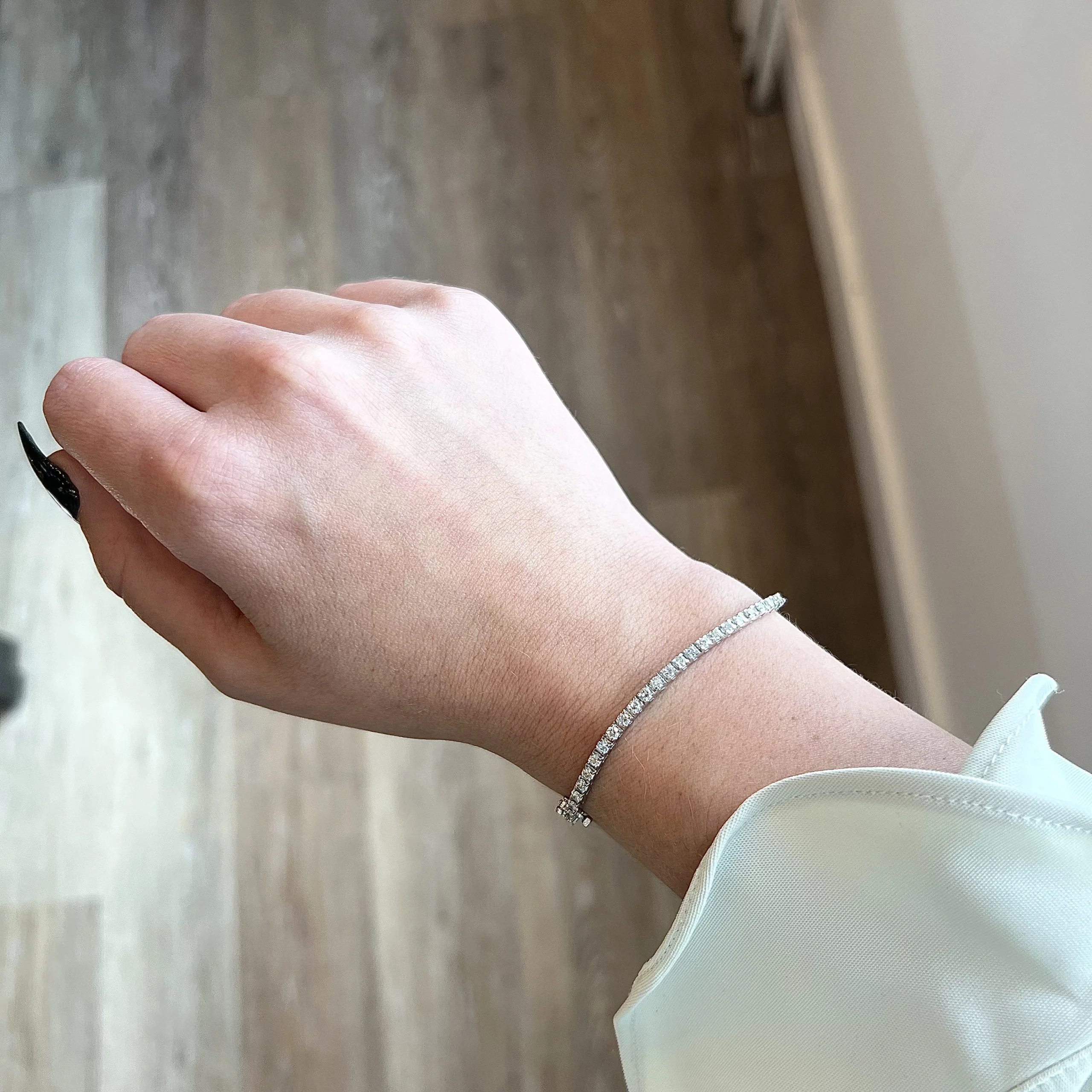 Classic Diamond Tennis Bracelet in 18k White Gold - Image 4