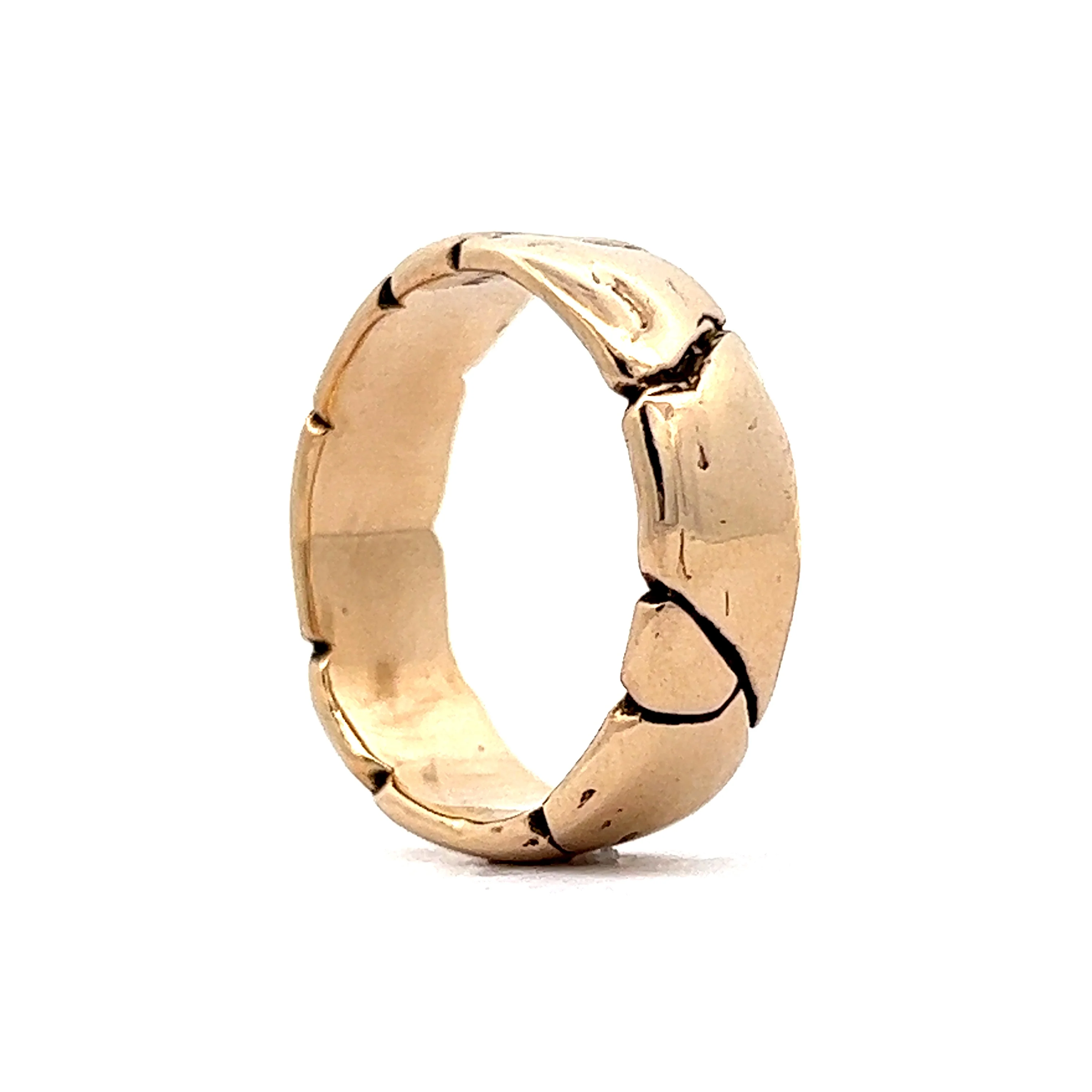 Men's 8mm Cobblestone Texture Wedding Band in 14k Yellow Gold - Image 5