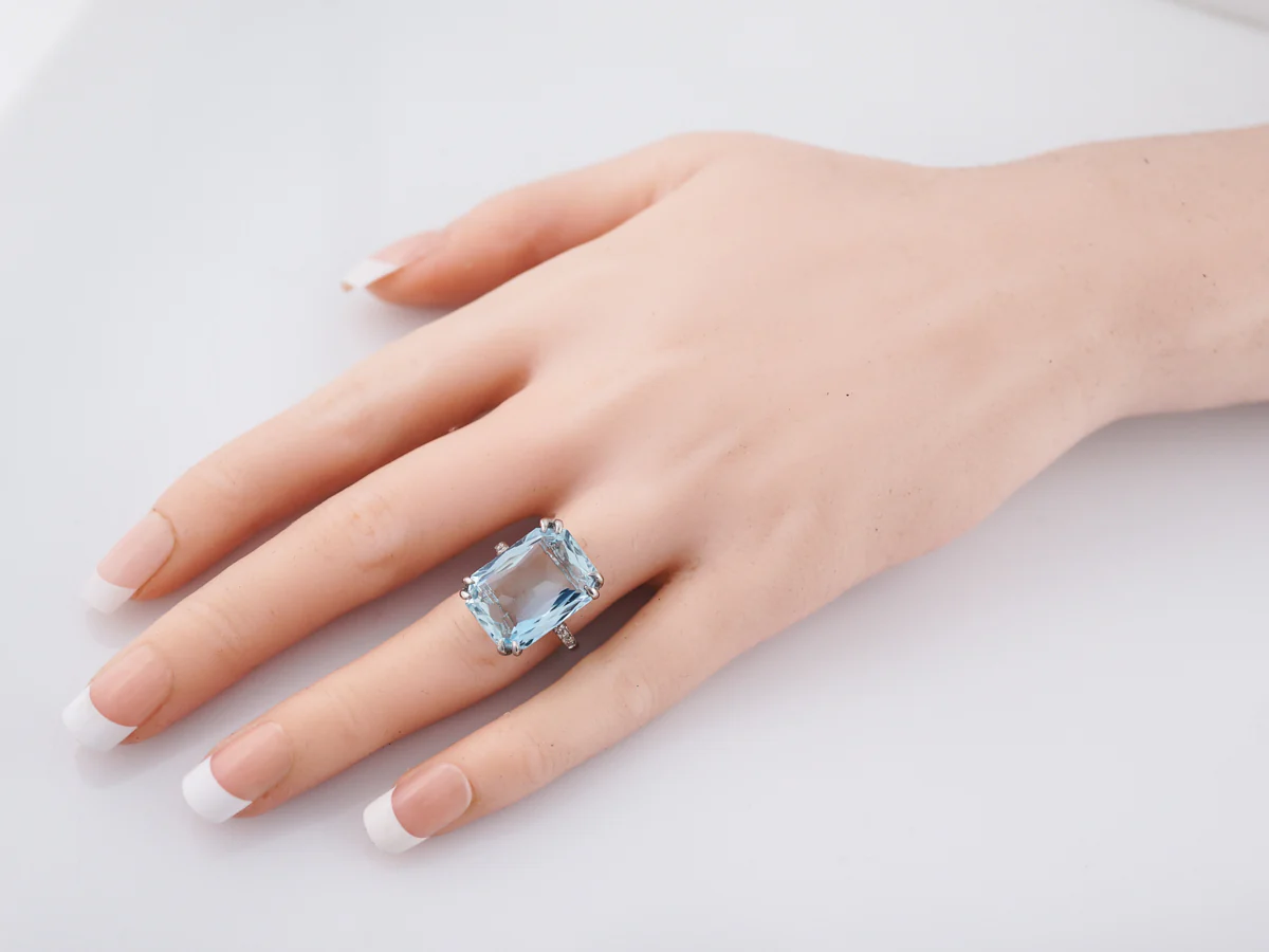 Cocktail Ring Modern 11.42 Emerald Cut Aquamarine & Diamonds in Platinum - Image 7