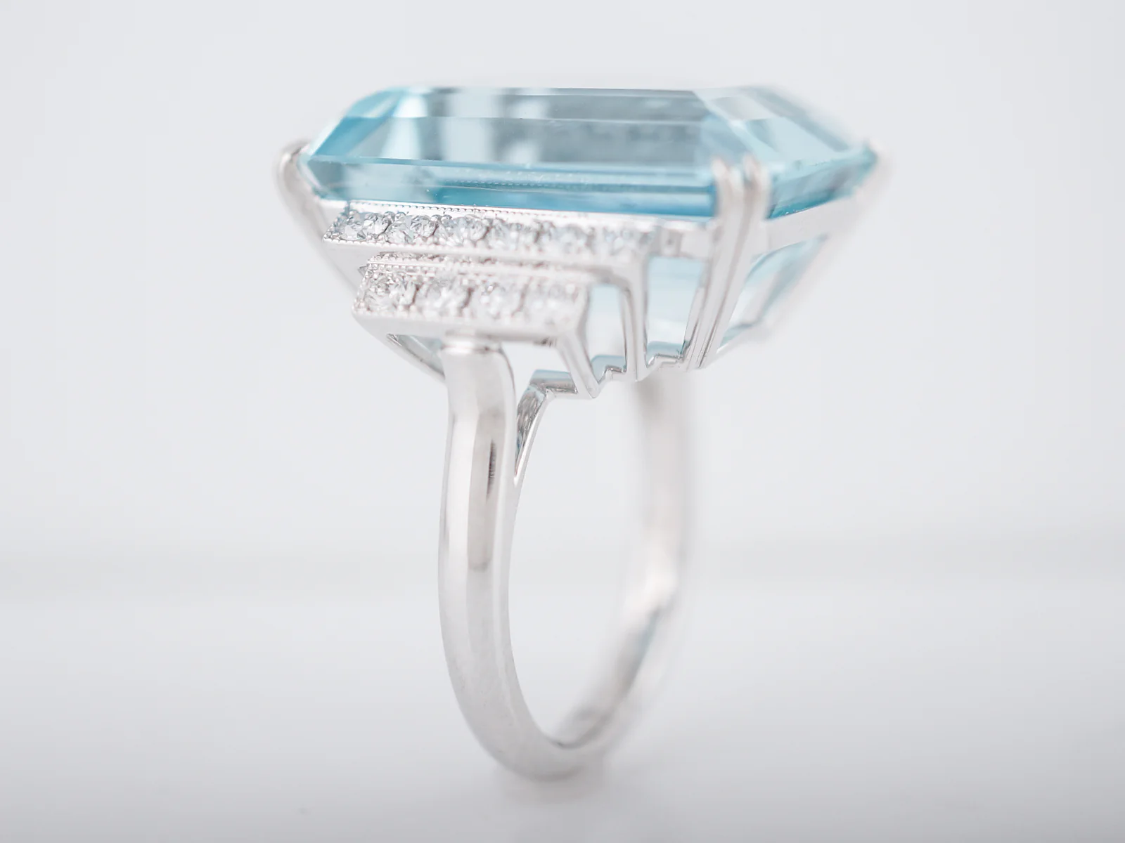 Cocktail Ring Modern 22.68 Emerald Cut Aquamarine in Platinum - Image 5