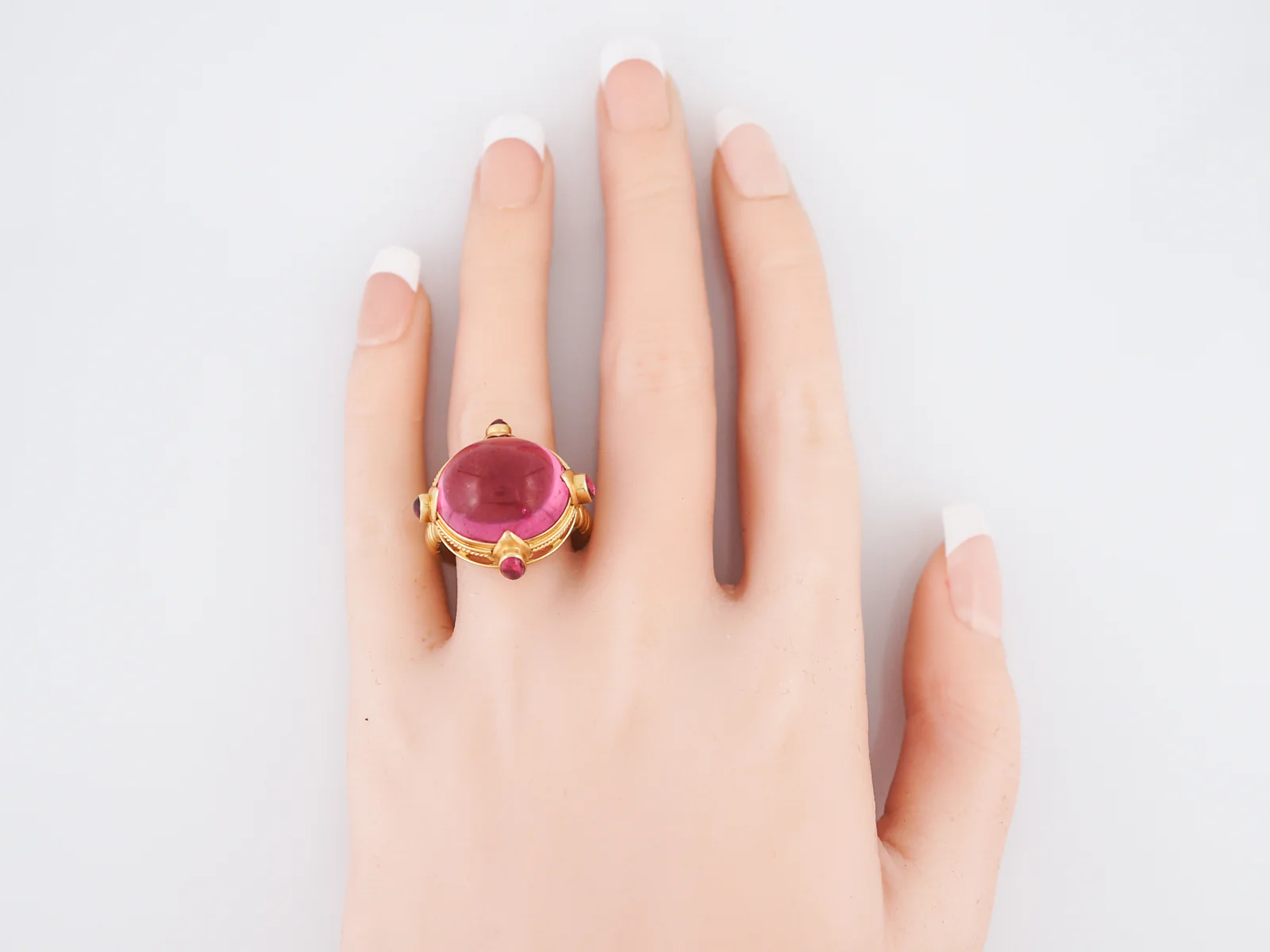 Cocktail Ring Modern 24.36 Oval Cabochon Cut Pink Tourmaline in 18k Yellow Gold - Image 8