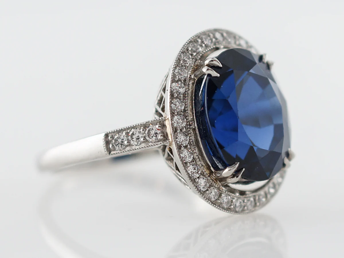 Cocktail Ring Modern 6.31 Oval Cut No Heat Sapphire & Diamonds in Platinum - Image 3