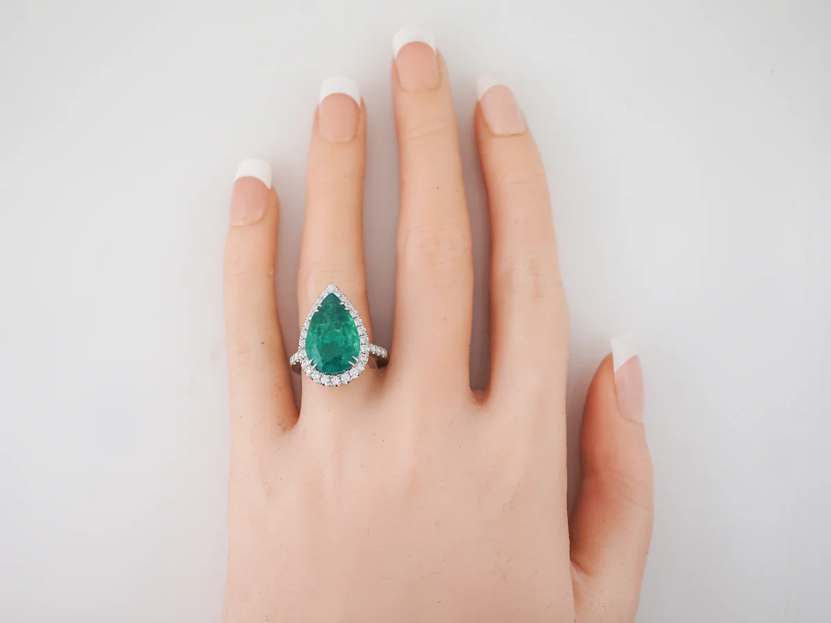 Cocktail Ring Modern GIA 6.96 Pear Cut Emerald & Diamonds in 18k White Gold - Image 6