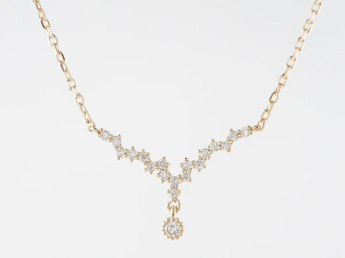 Curved Diamond Pendant Necklace in 14k Yellow Gold