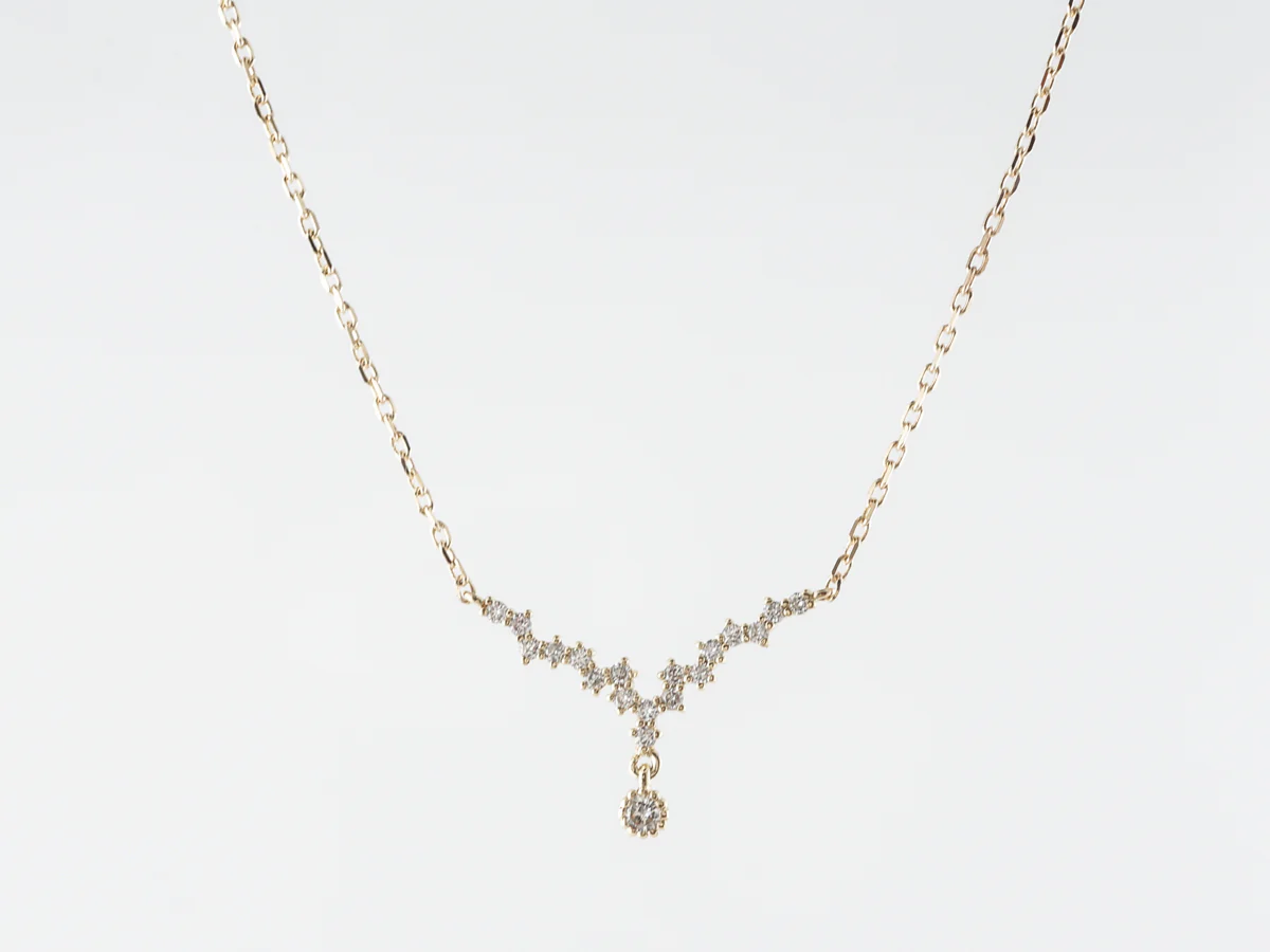 Curved Diamond Pendant Necklace in 14k Yellow Gold - Image 2