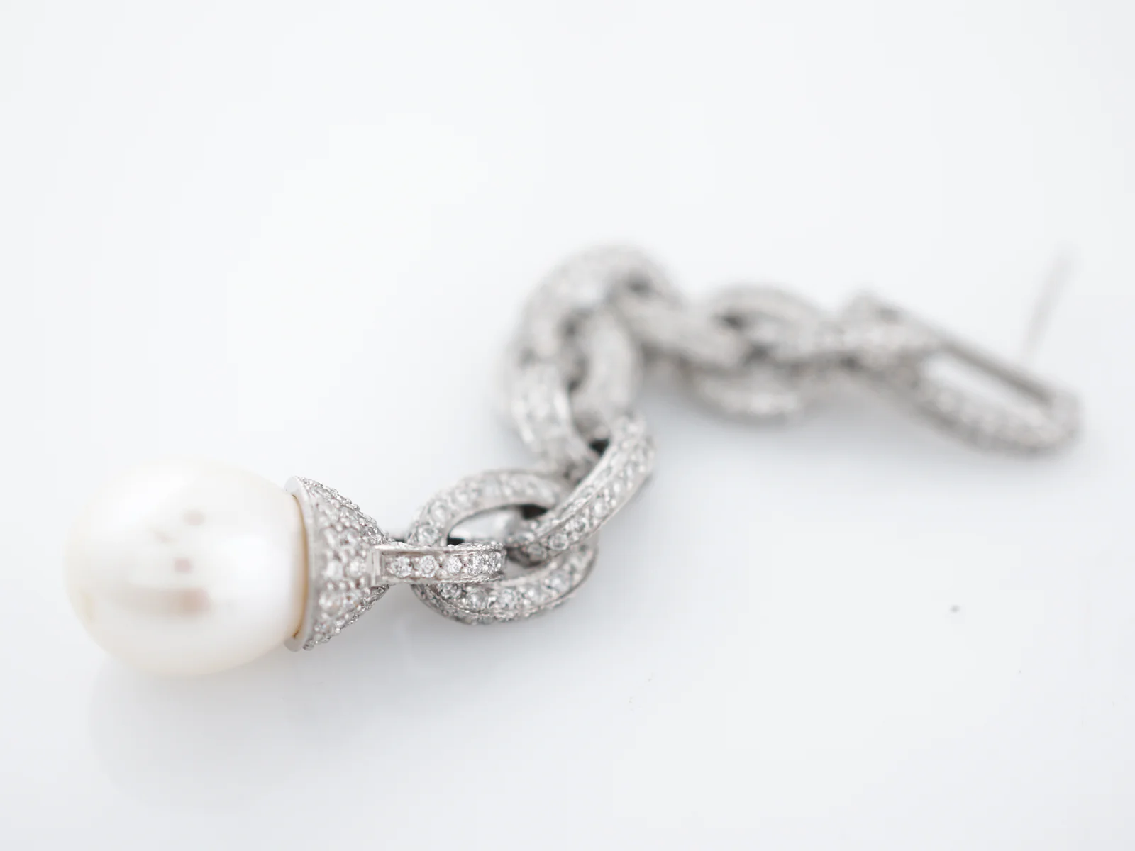 Dangle Earrings Modern 6.59 Round Brilliant Cut Diamonds & Pearl in Platinum - Image 7