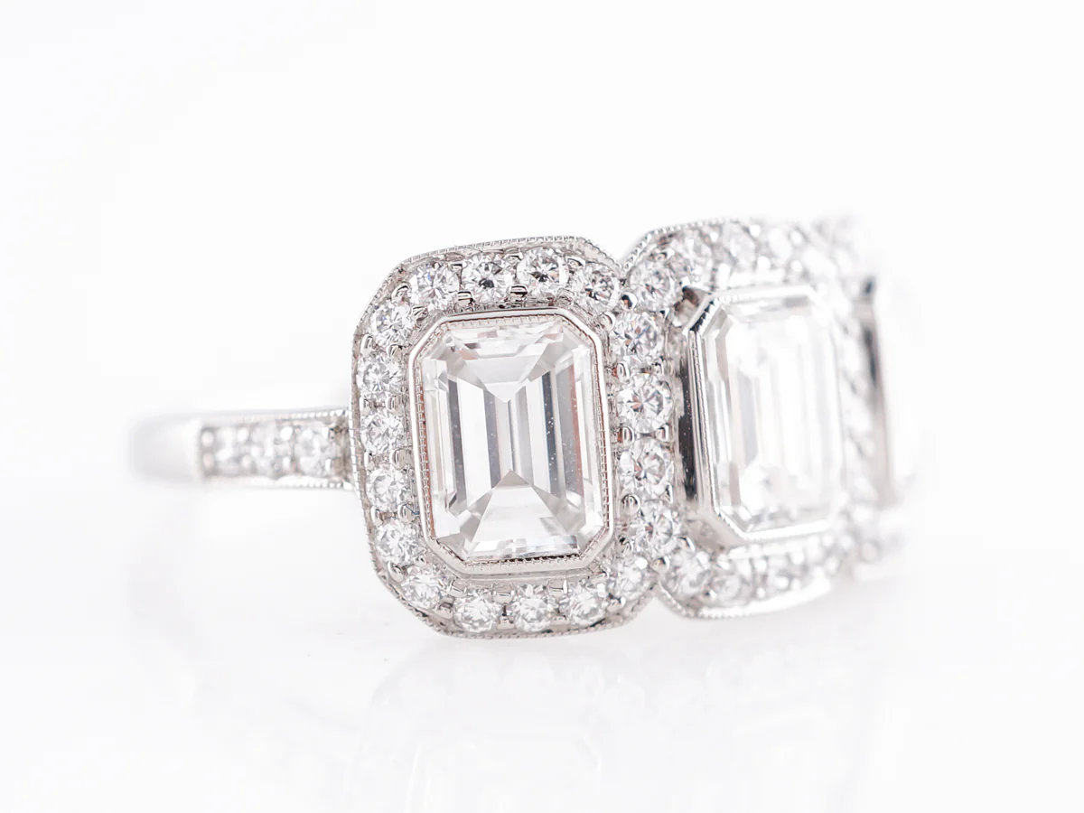 Deco Style Three Stone Emerald Cut Diamond Ring in Platinum - Image 3