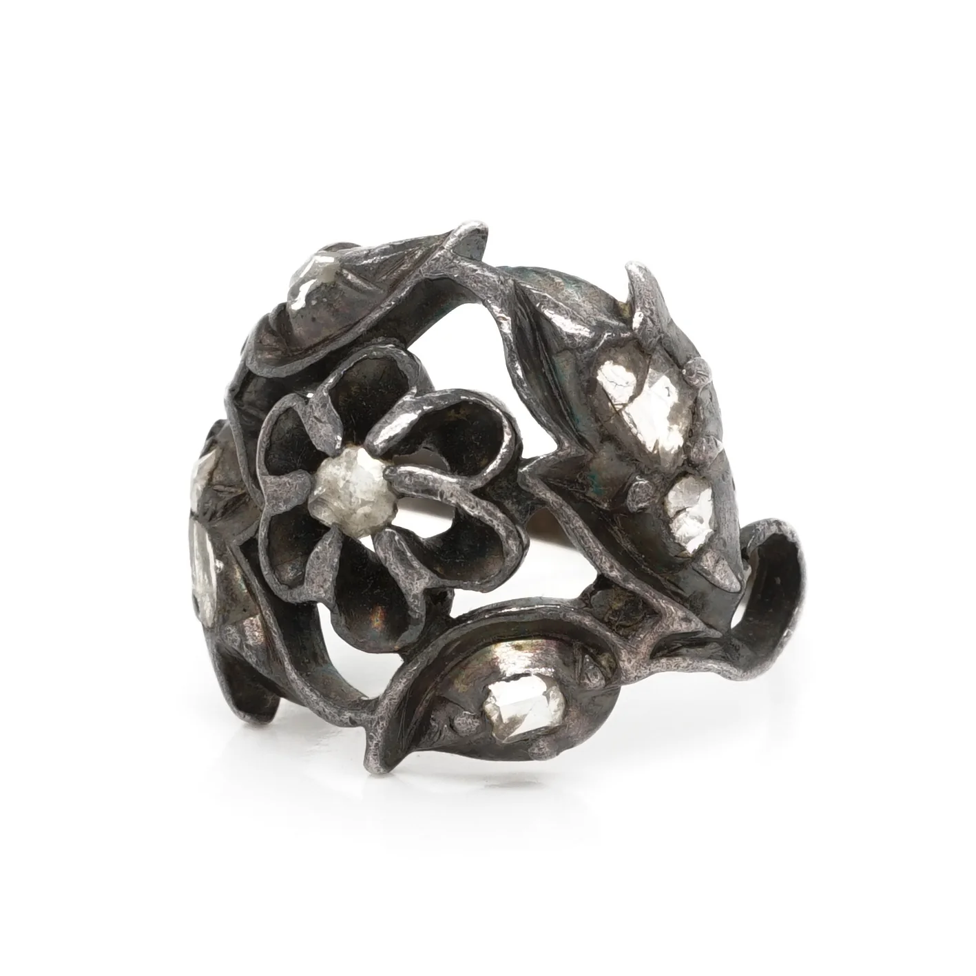 Early Georgian Diamond Right Hand Ring in 10k Gold - Image 2