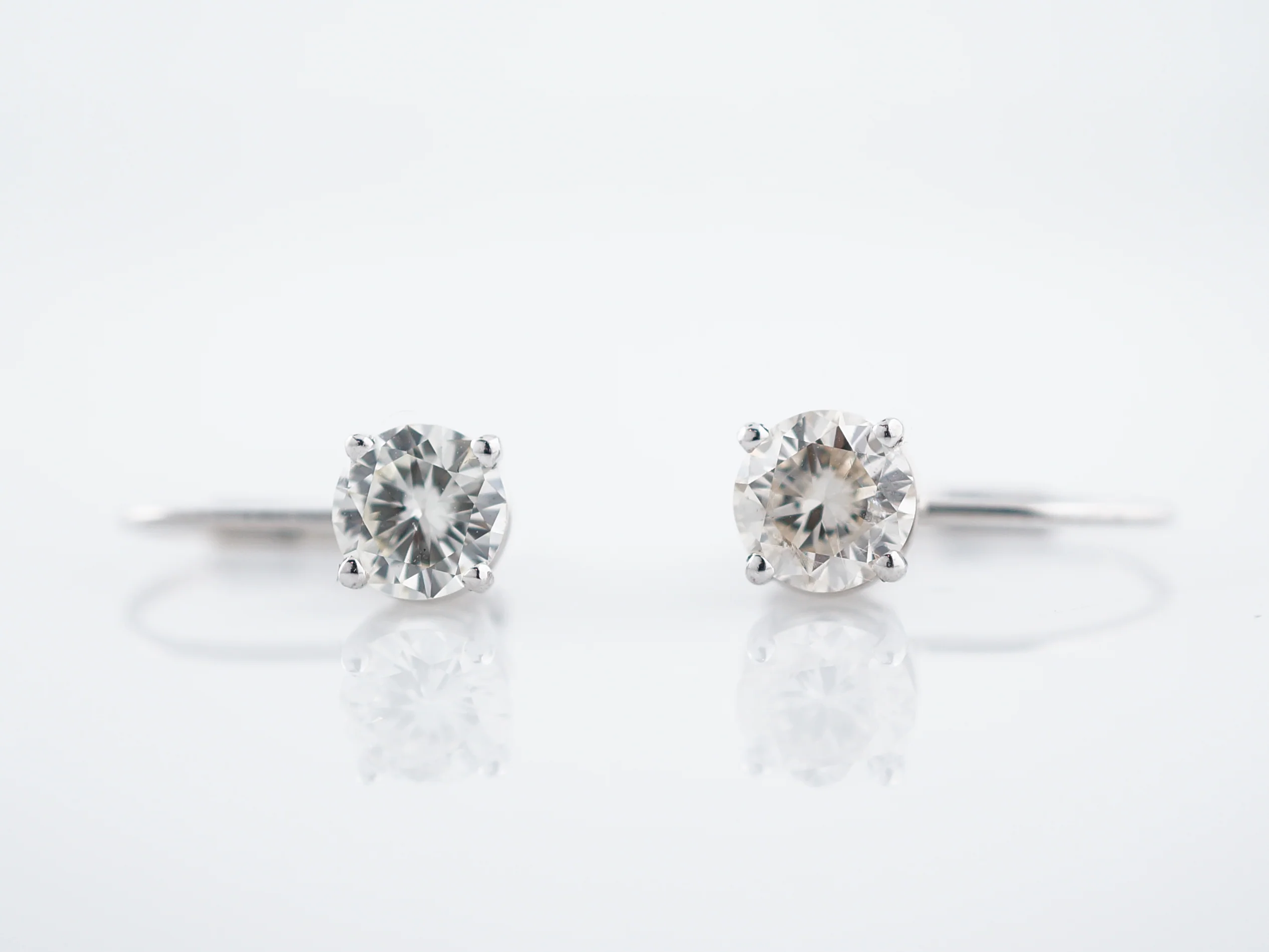Earrings Modern 1.20 Round Brilliant Cut Diamonds in 14k White Gold