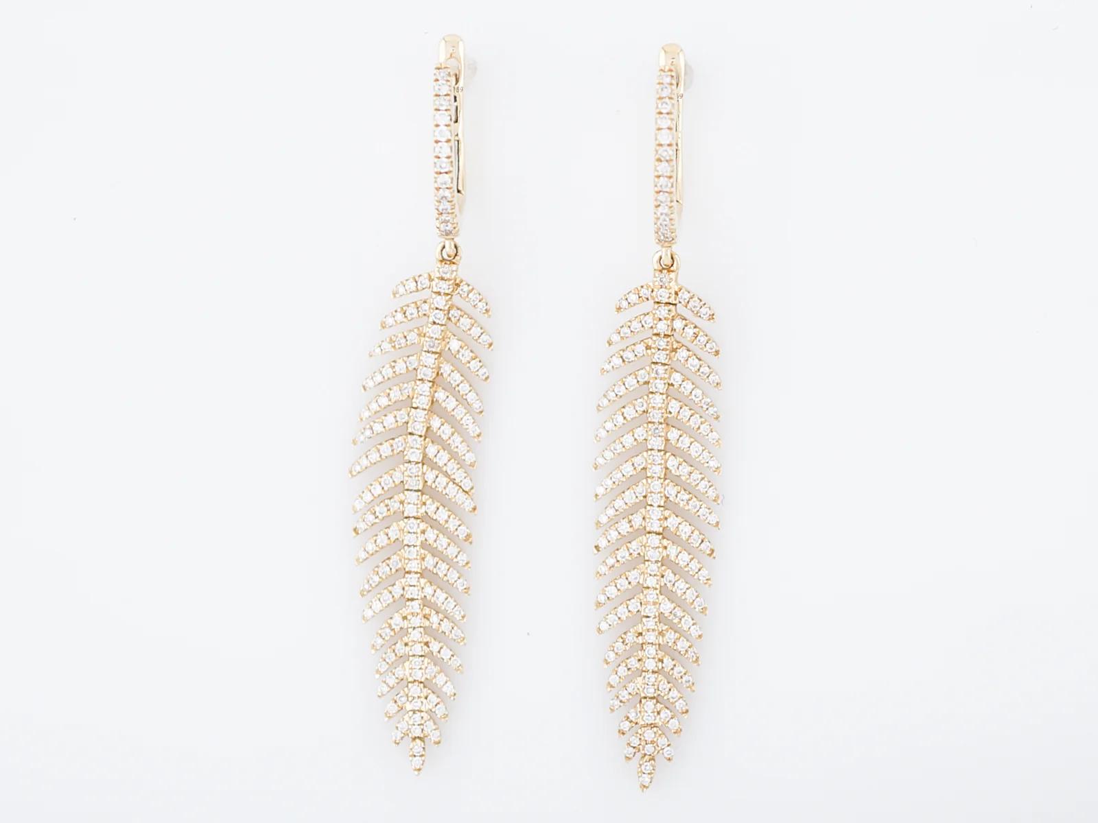 Earrings Modern 1.80 Round Brilliant Cut Diamonds in 18k Yellow Gold