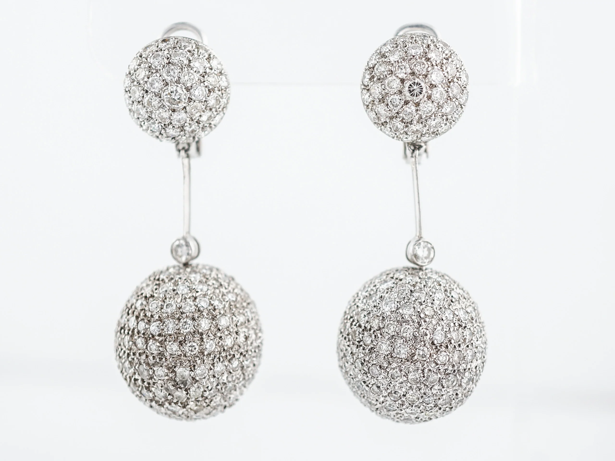 Earrings Modern 10.82 Round Brilliant Cut Diamonds in 18k White Gold