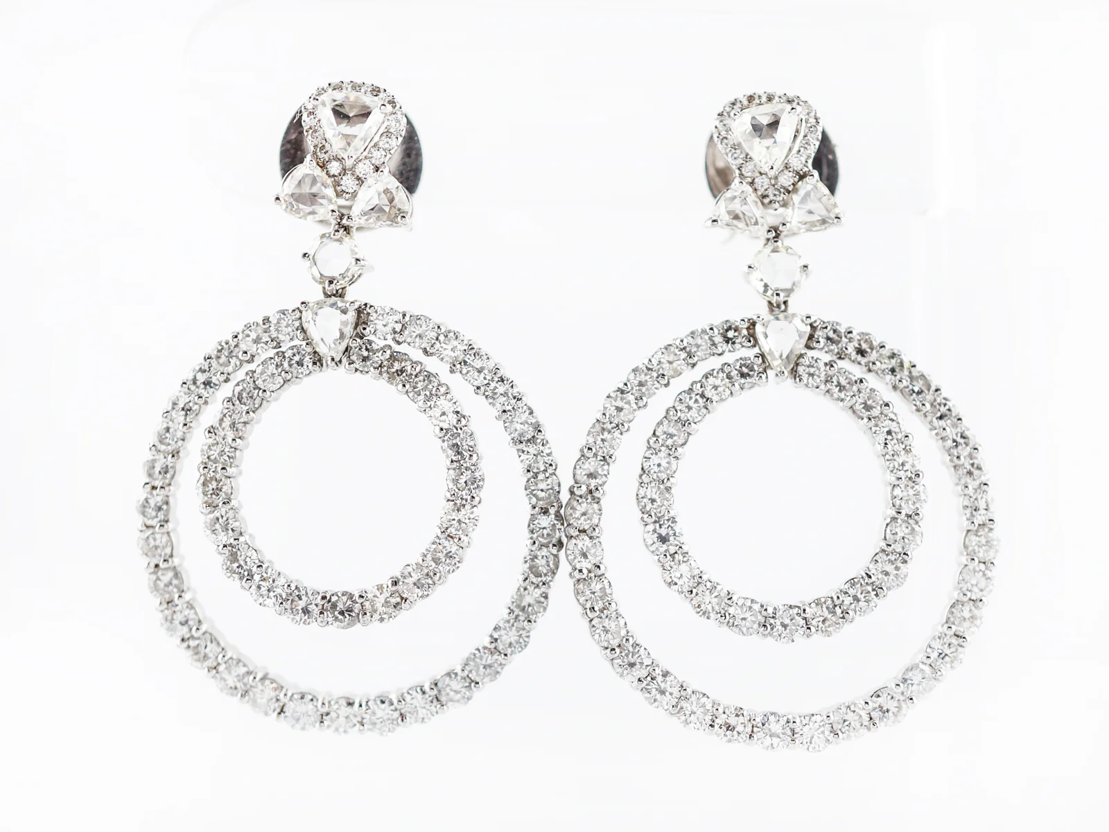 Modern Dangle Earrings 14.61 Rose & Round Brilliant Cut Diamonds in 18k White Gold