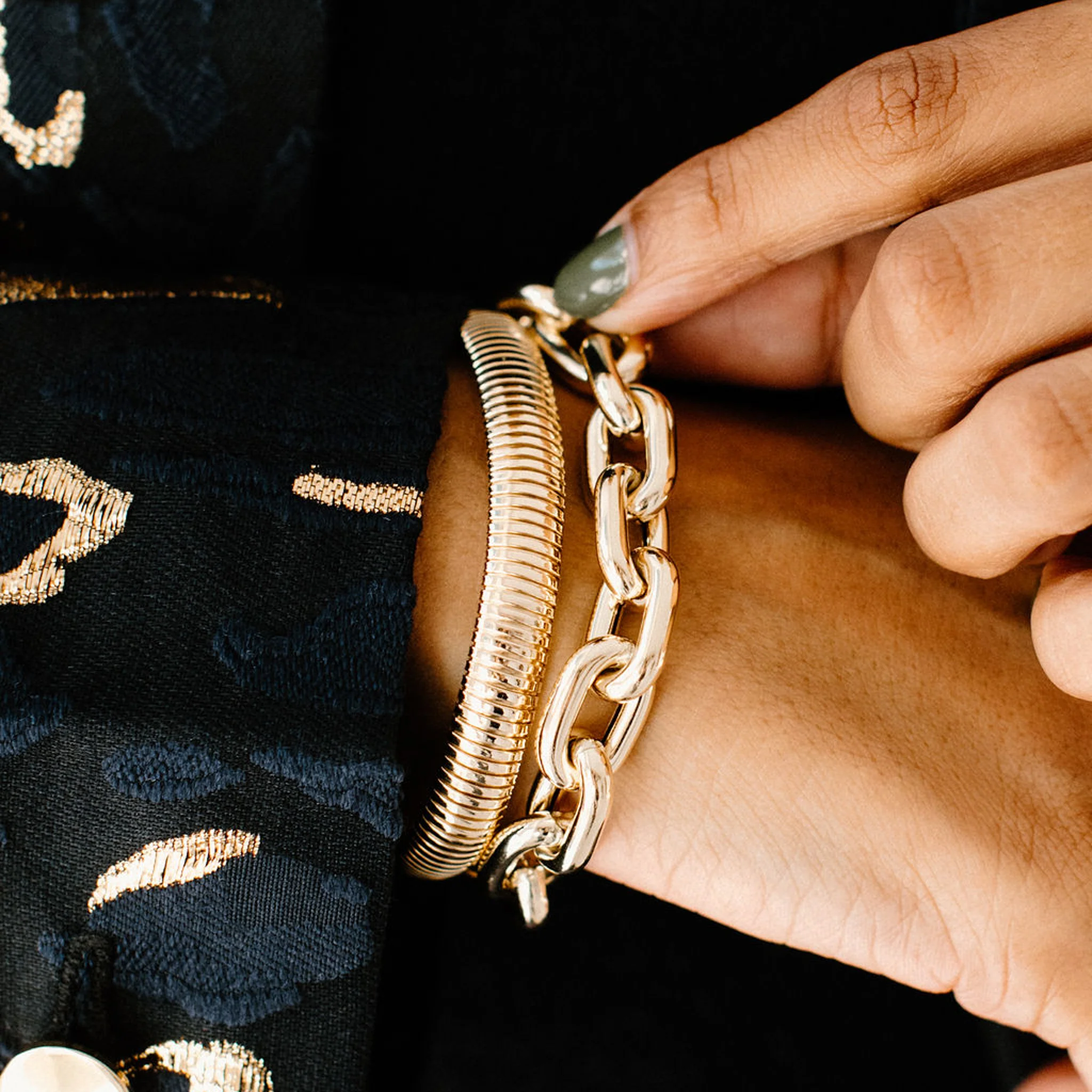 Filigree Jewelers x Eleanor Leftwich Wide Oval Link Bracelet - Image 4